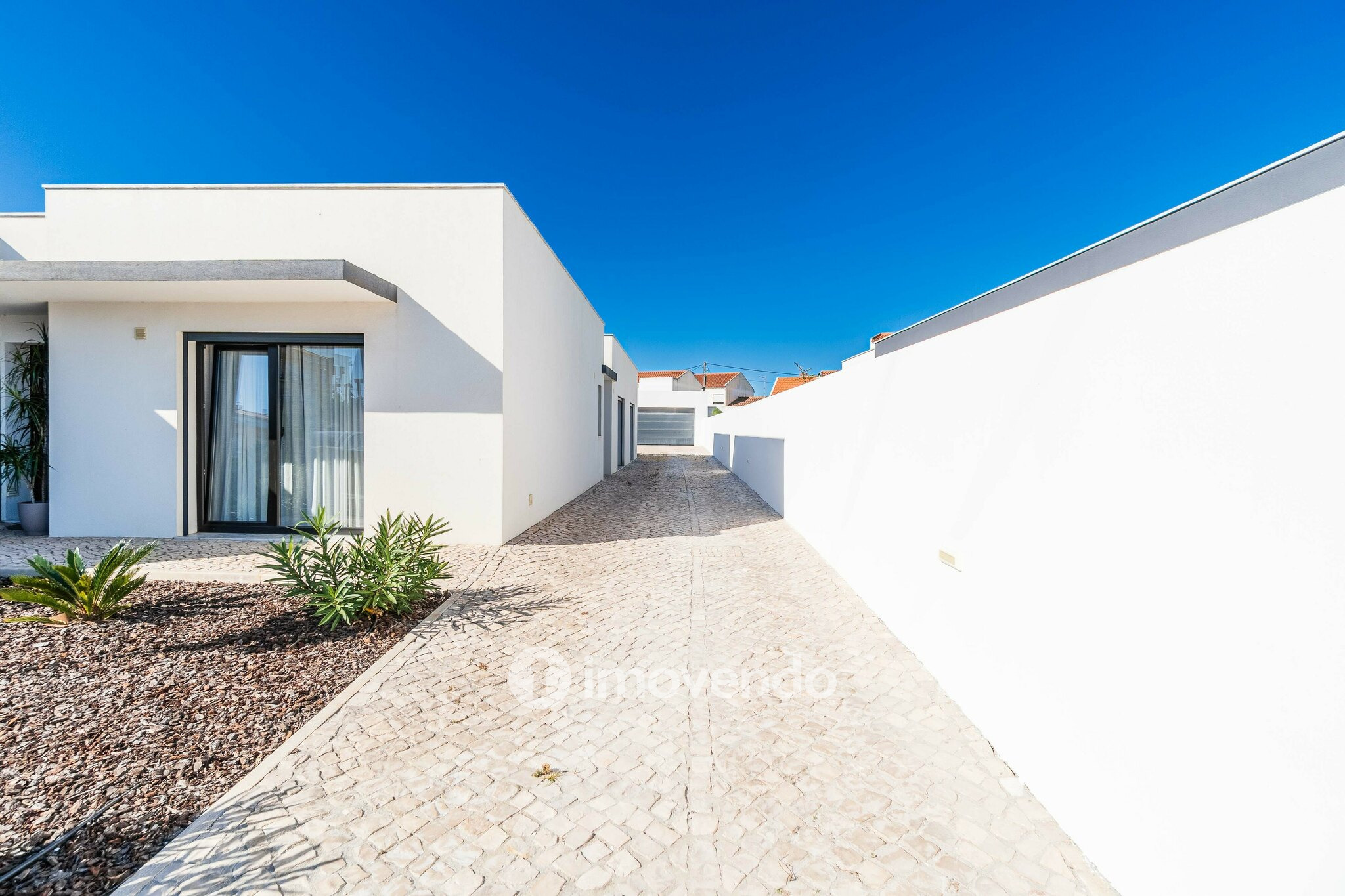 Moradia T4 exclusiva, com piscina e próximo da praia, em Peniche