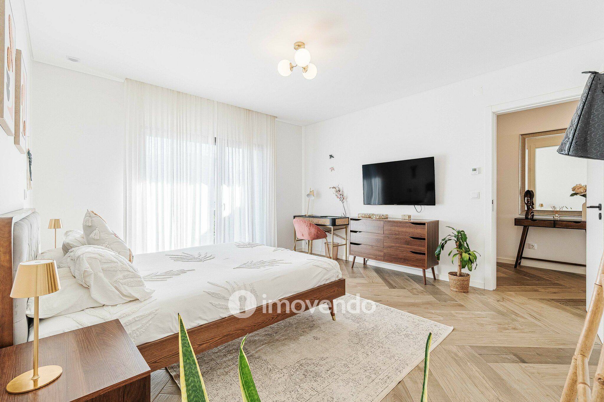 Moradia T4 exclusiva, com piscina e próximo da praia, em Peniche