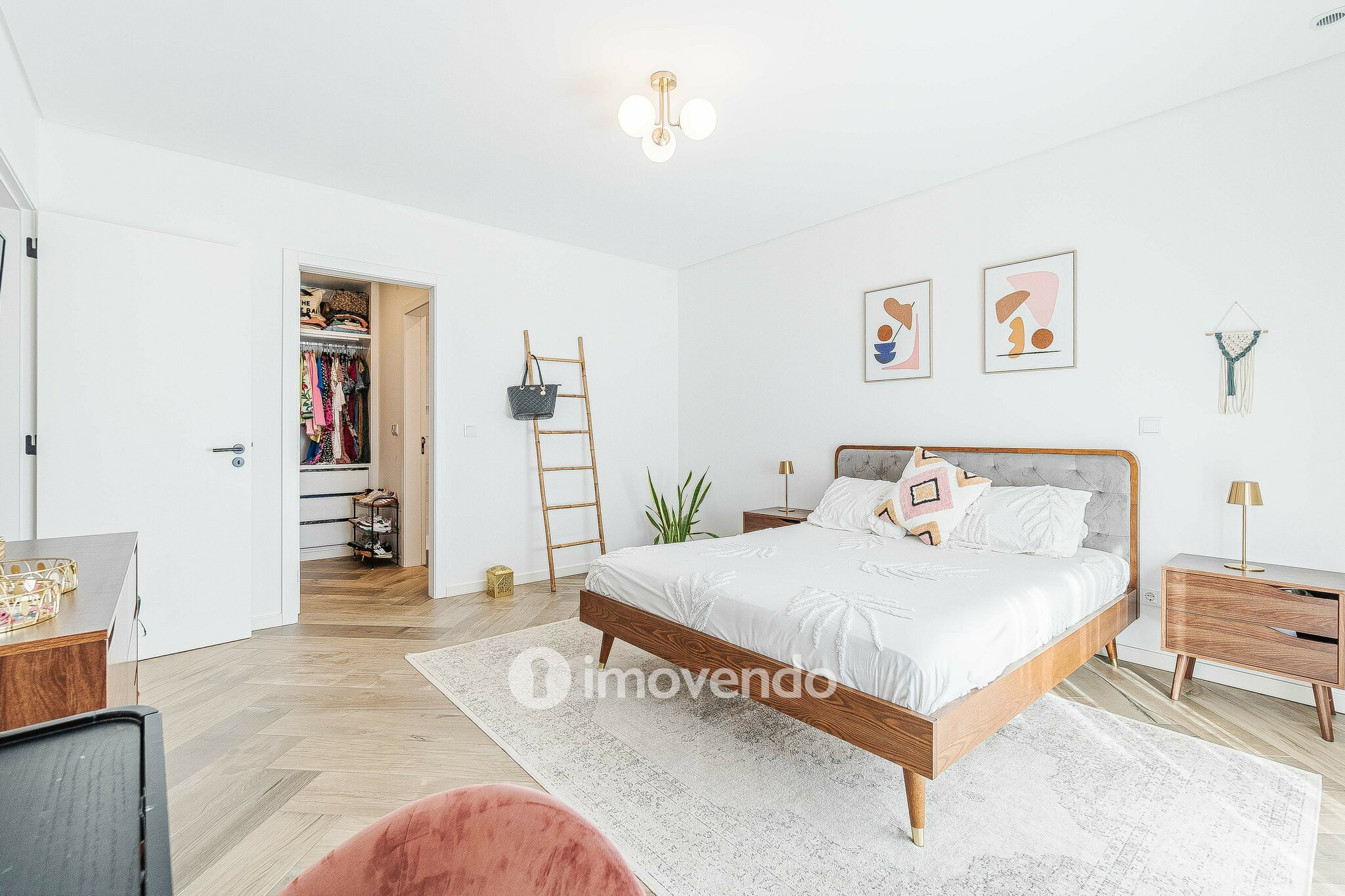 Moradia T4 exclusiva, com piscina e próximo da praia, em Peniche