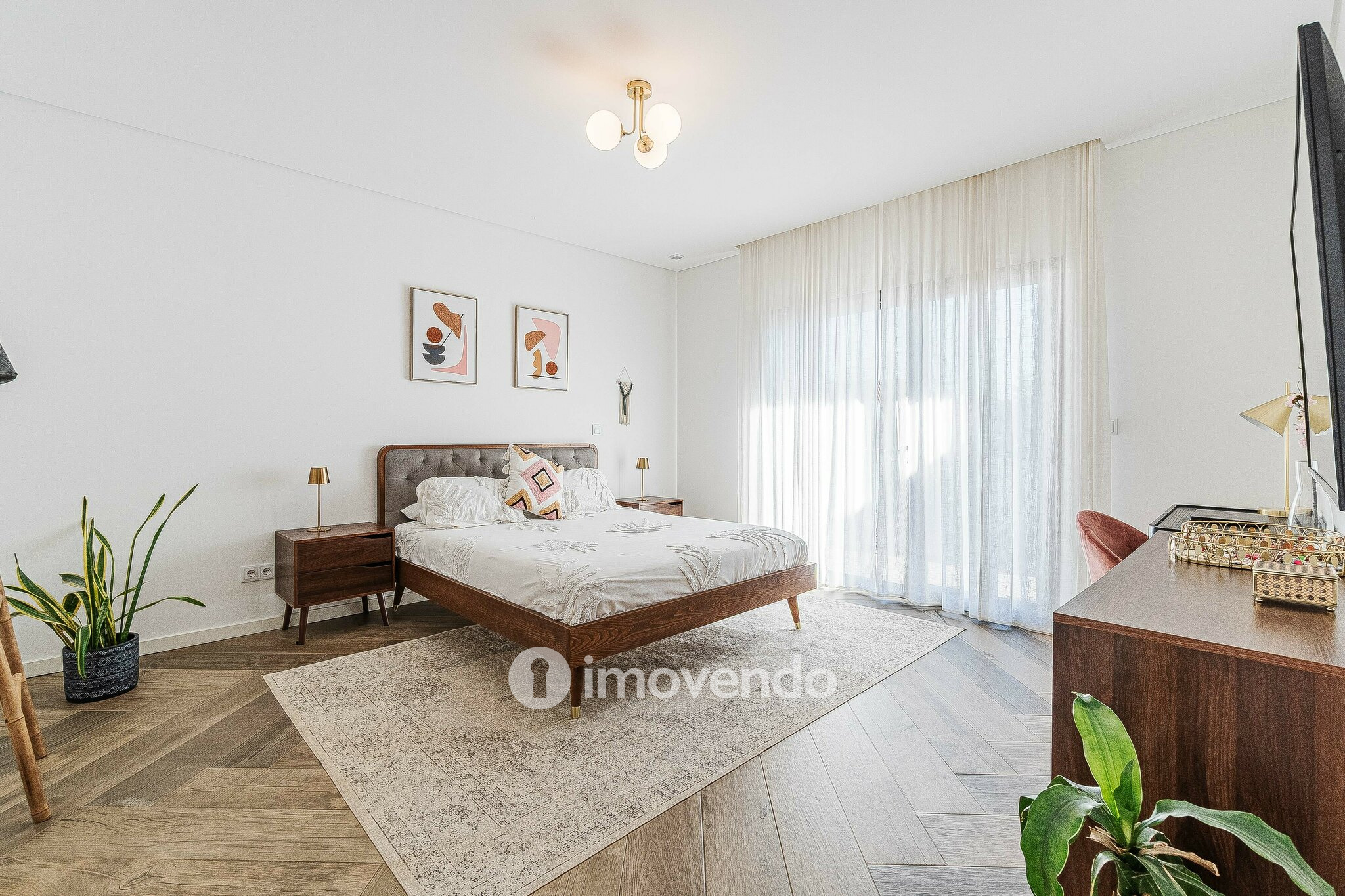 Moradia T4 exclusiva, com piscina e próximo da praia, em Peniche