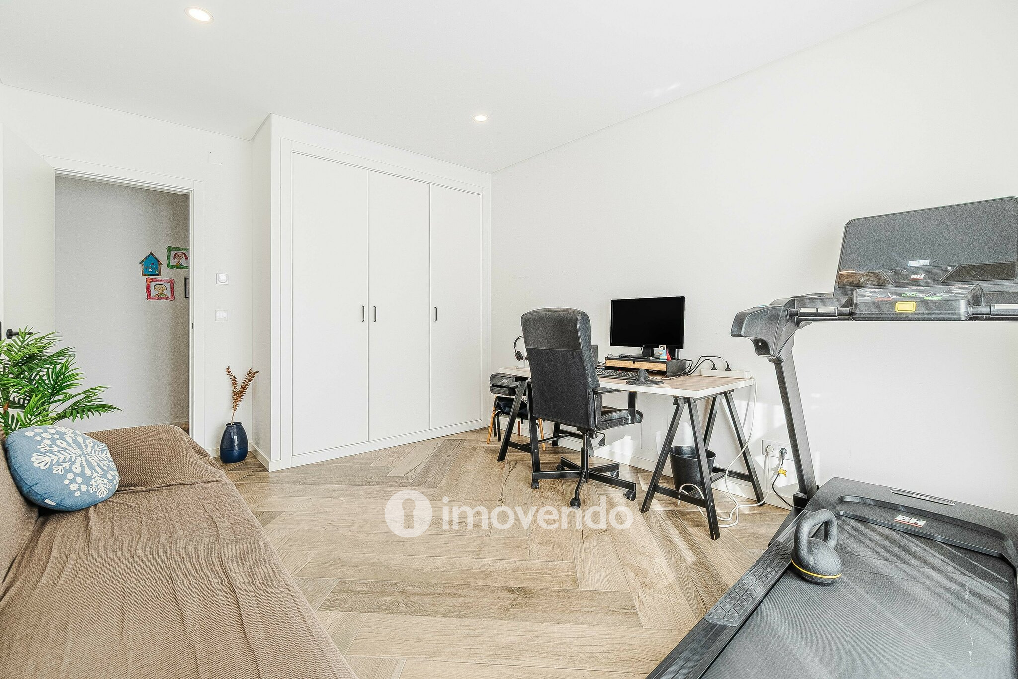 Moradia T4 exclusiva, com piscina e próximo da praia, em Peniche