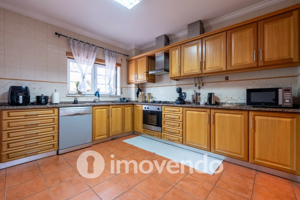 Moradia T3 em , Santarém com 367 m<sup>2</sup> por 300.000