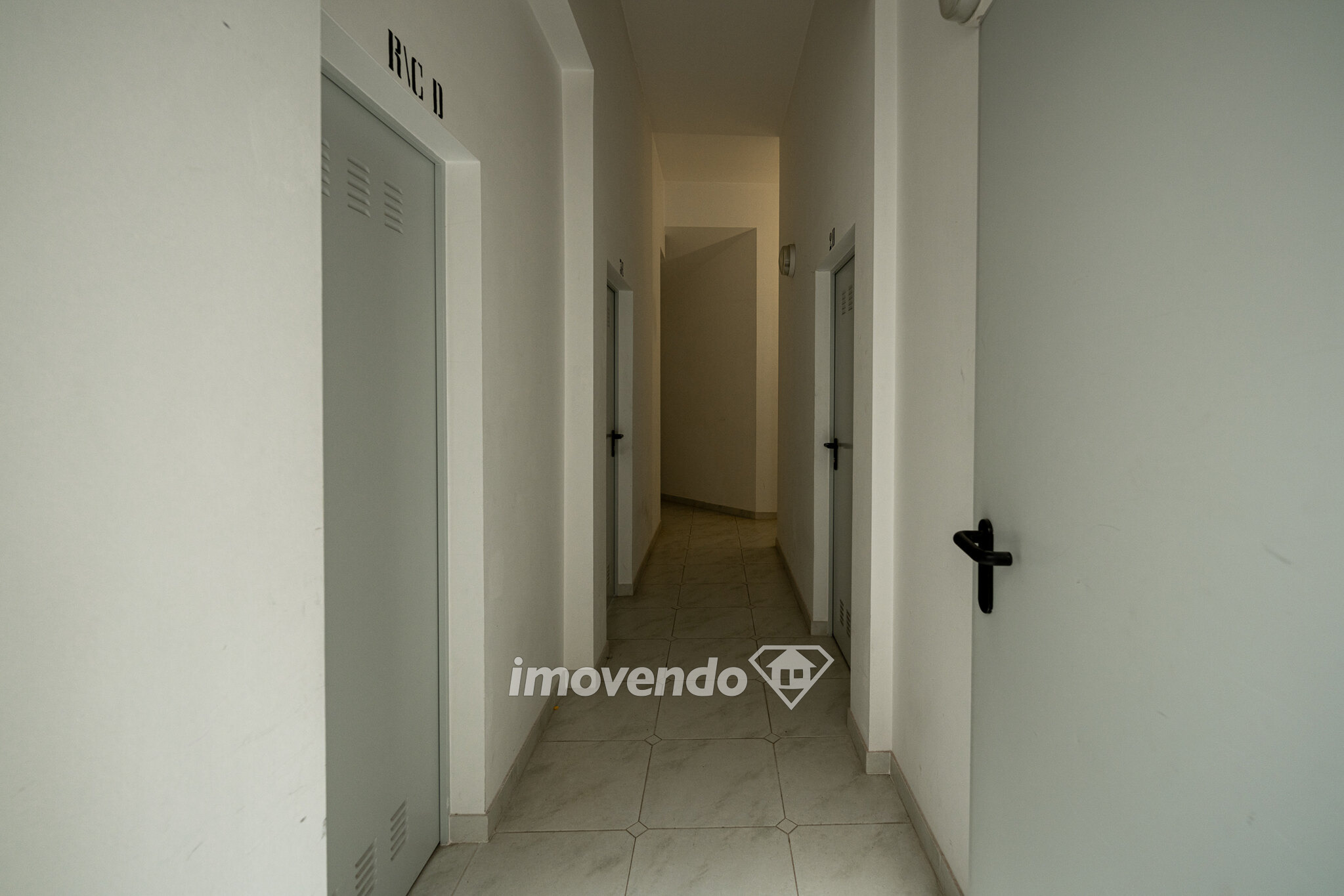 Apartamento T3 exclusivo, com garagem, em Vale de Milhaços, Corroios