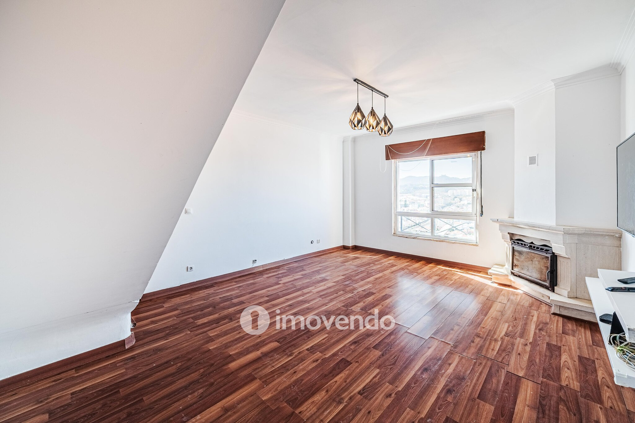Apartamento T4 Duplex, com vistas sobre Sintra, no Algueirão