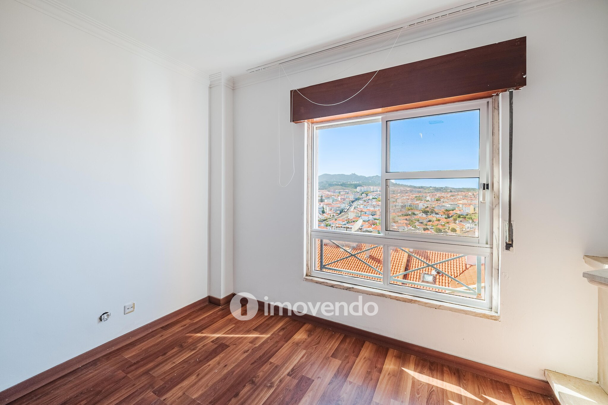 Apartamento T4 Duplex, com vistas sobre Sintra, no Algueirão