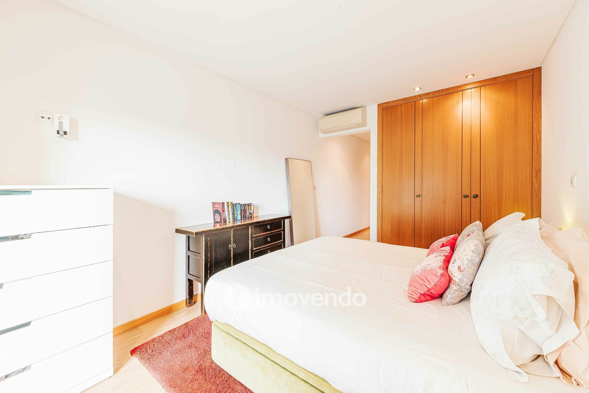 Apartamento T3 exclusivo, com garagem e vista Rio, em Moscavide