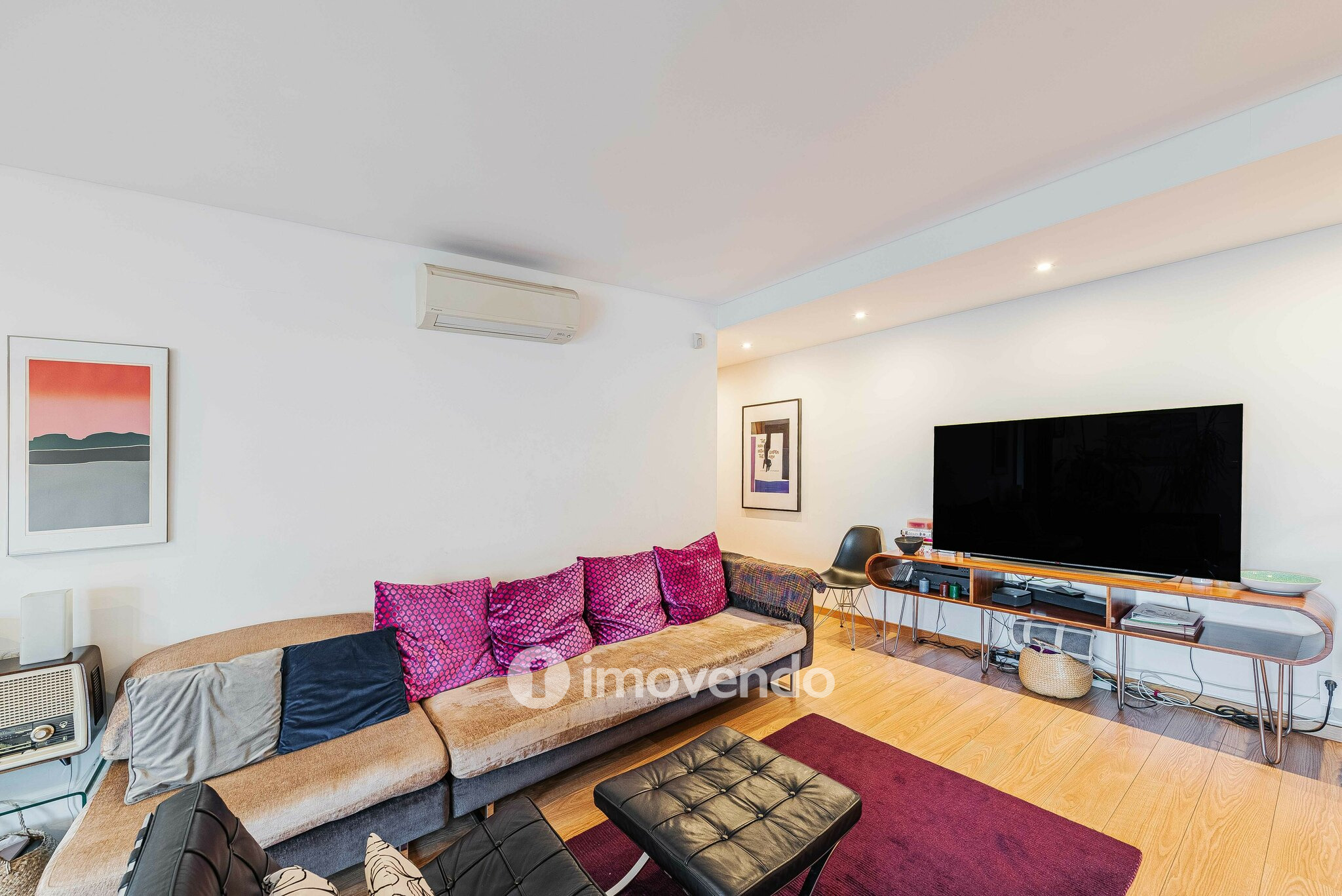 Apartamento T3 exclusivo, com garagem e vista Rio, em Moscavide