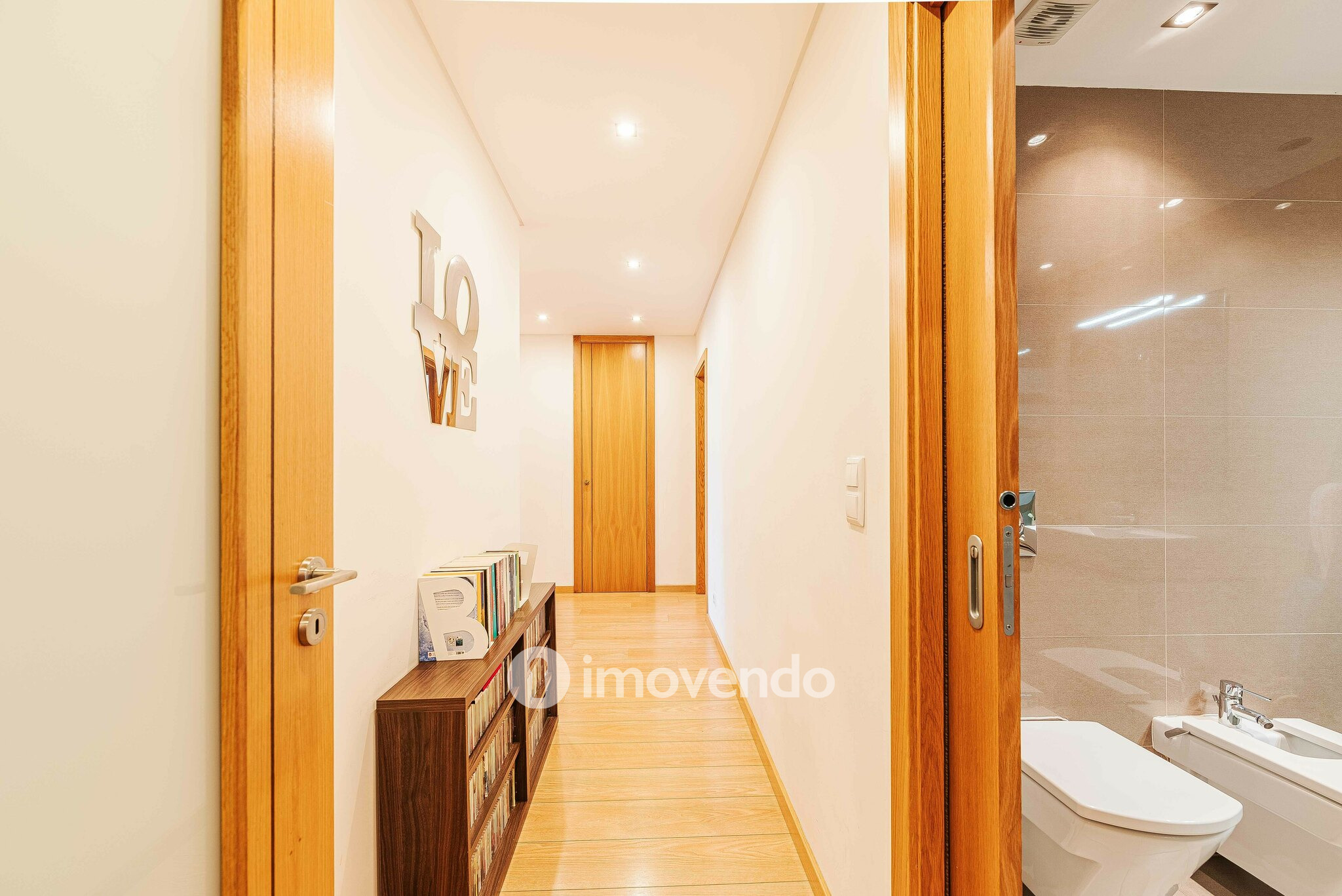 Apartamento T3 exclusivo, com garagem e vista Rio, em Moscavide