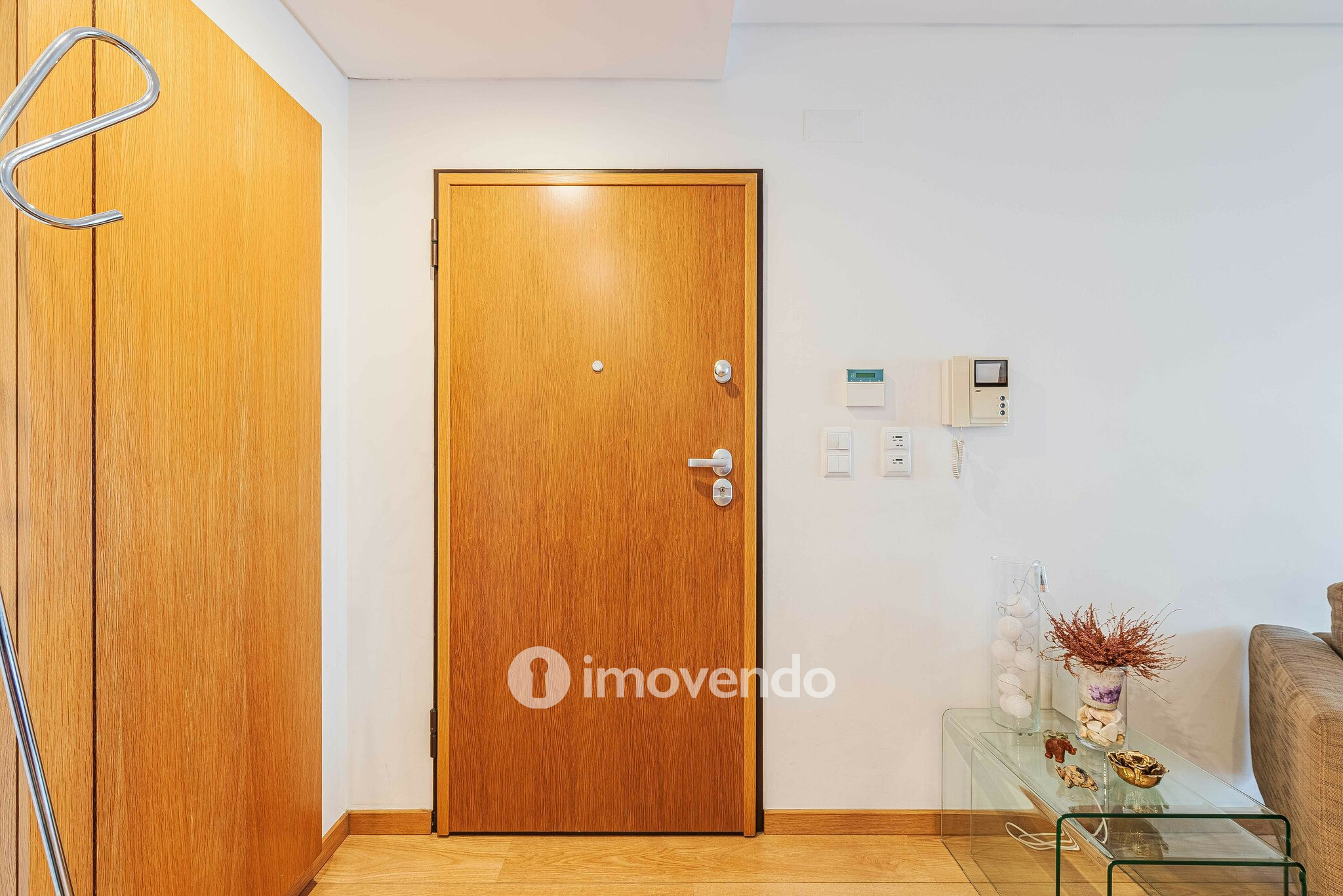 Apartamento T3 exclusivo, com garagem e vista Rio, em Moscavide