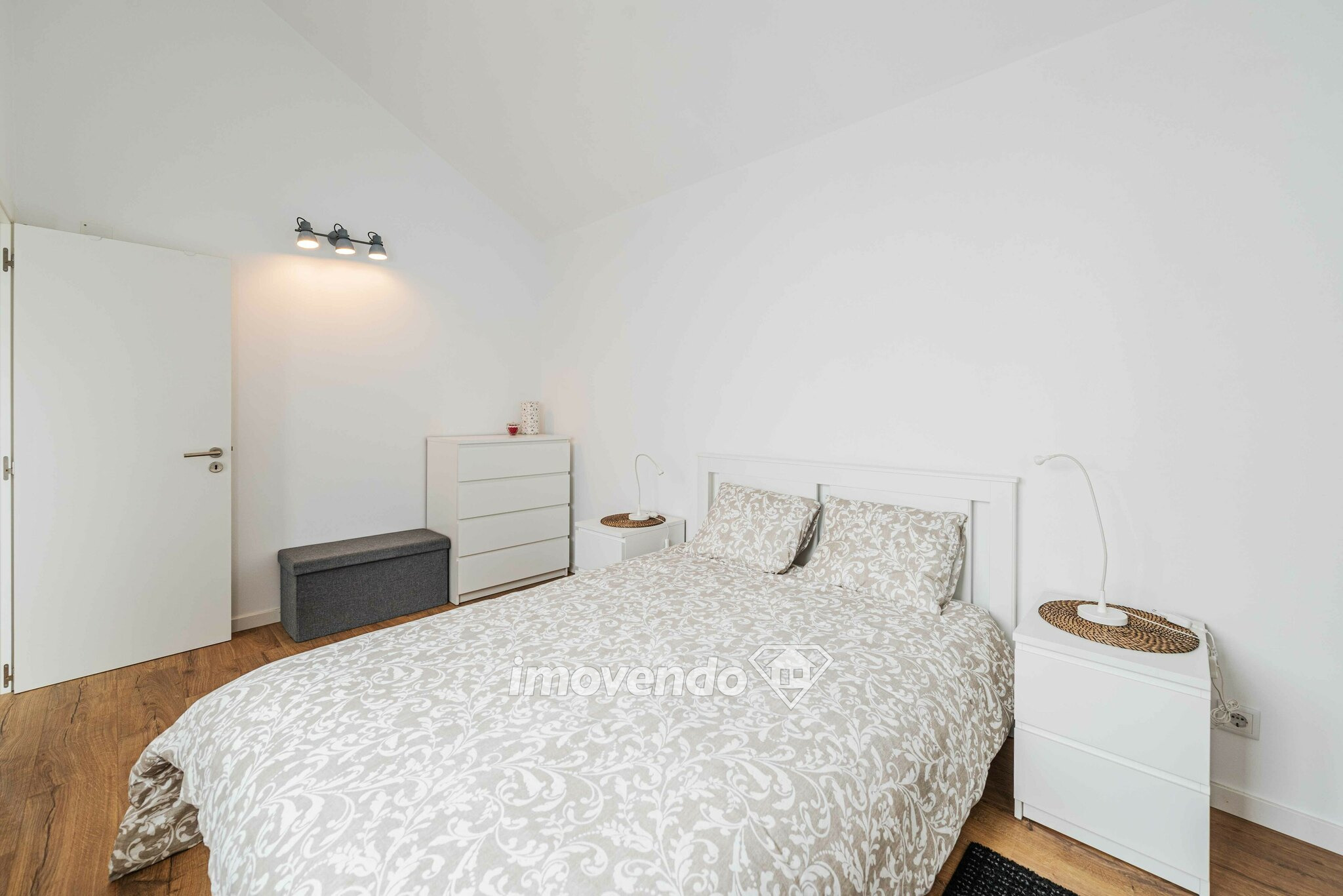 Apartamento T1 novo, a 1 km da praia, em Paço de Arcos