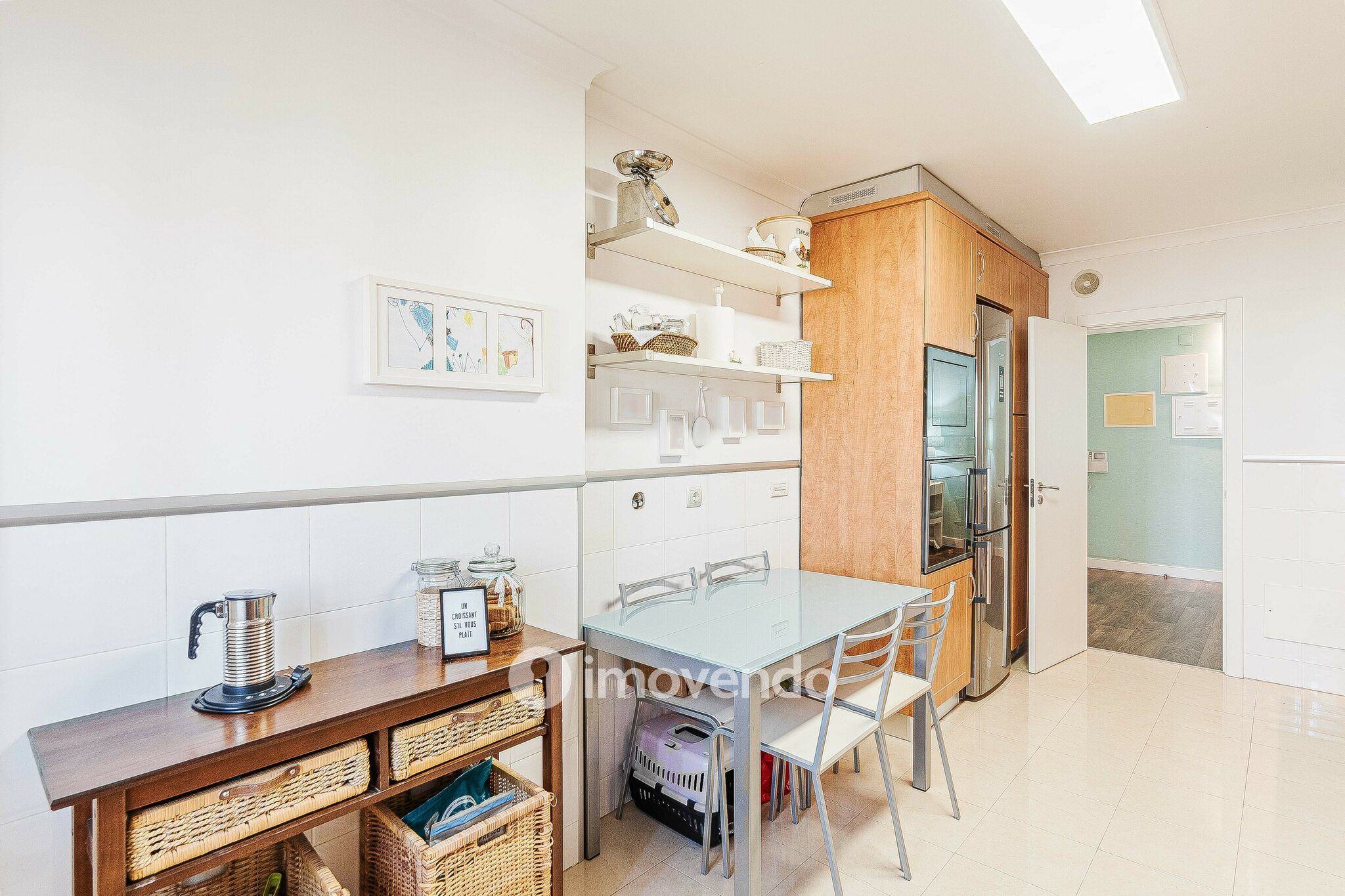 Apartamento T4, com estacionamento e vistas sobre o Tejo, em Sacavém