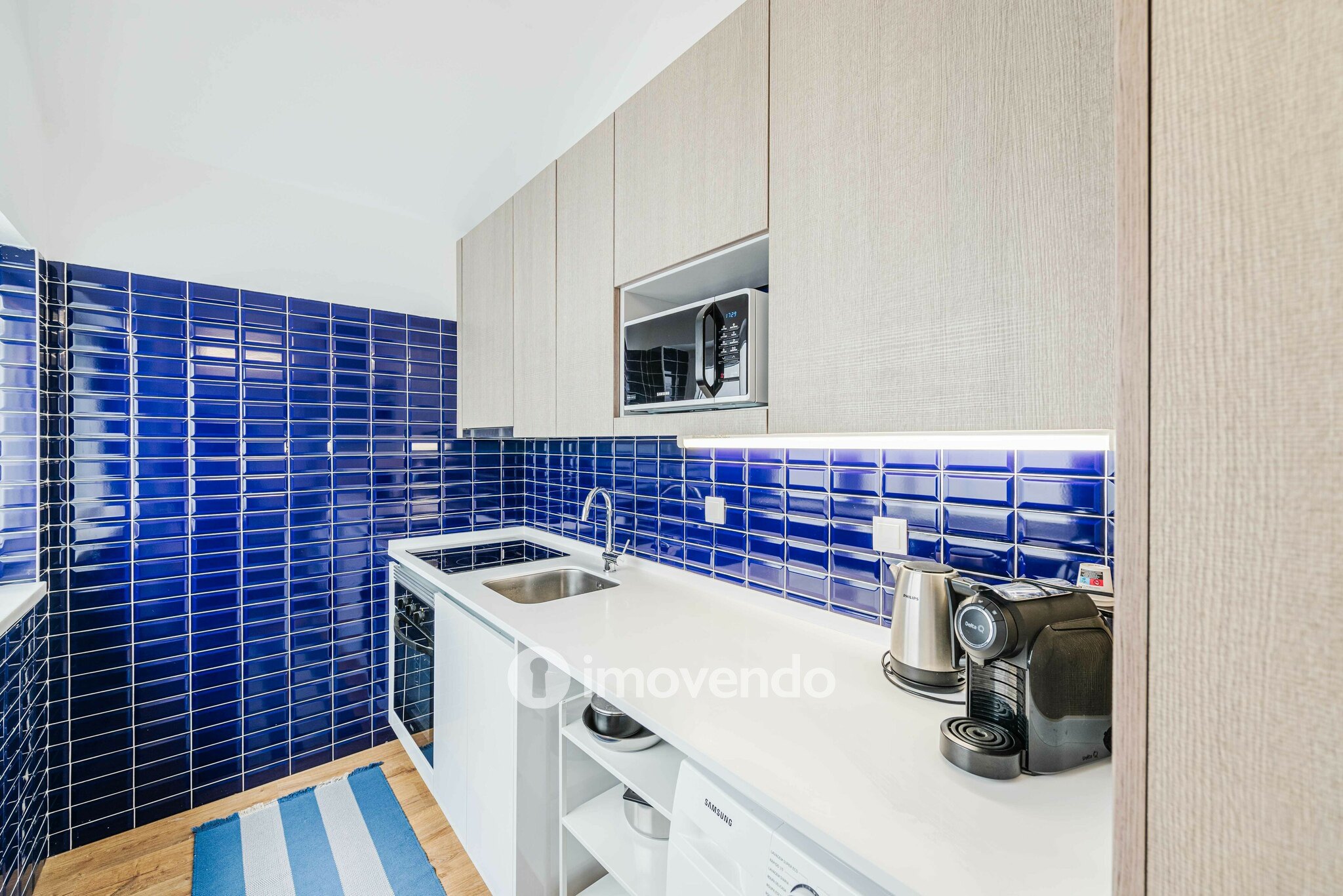 Apartamento T1 com terraço, a 1 km da praia, em Paço de Arcos
