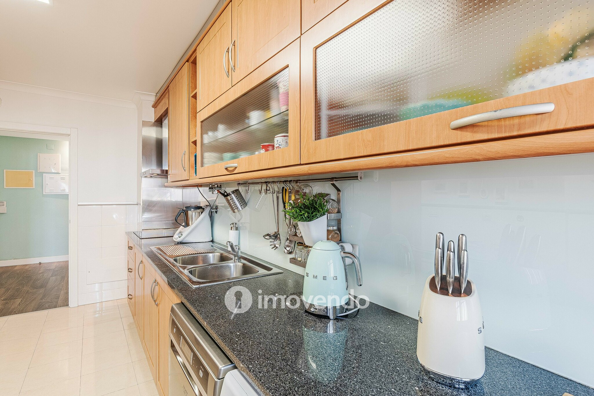 Apartamento T4, com estacionamento e vistas sobre o Tejo, em Sacavém