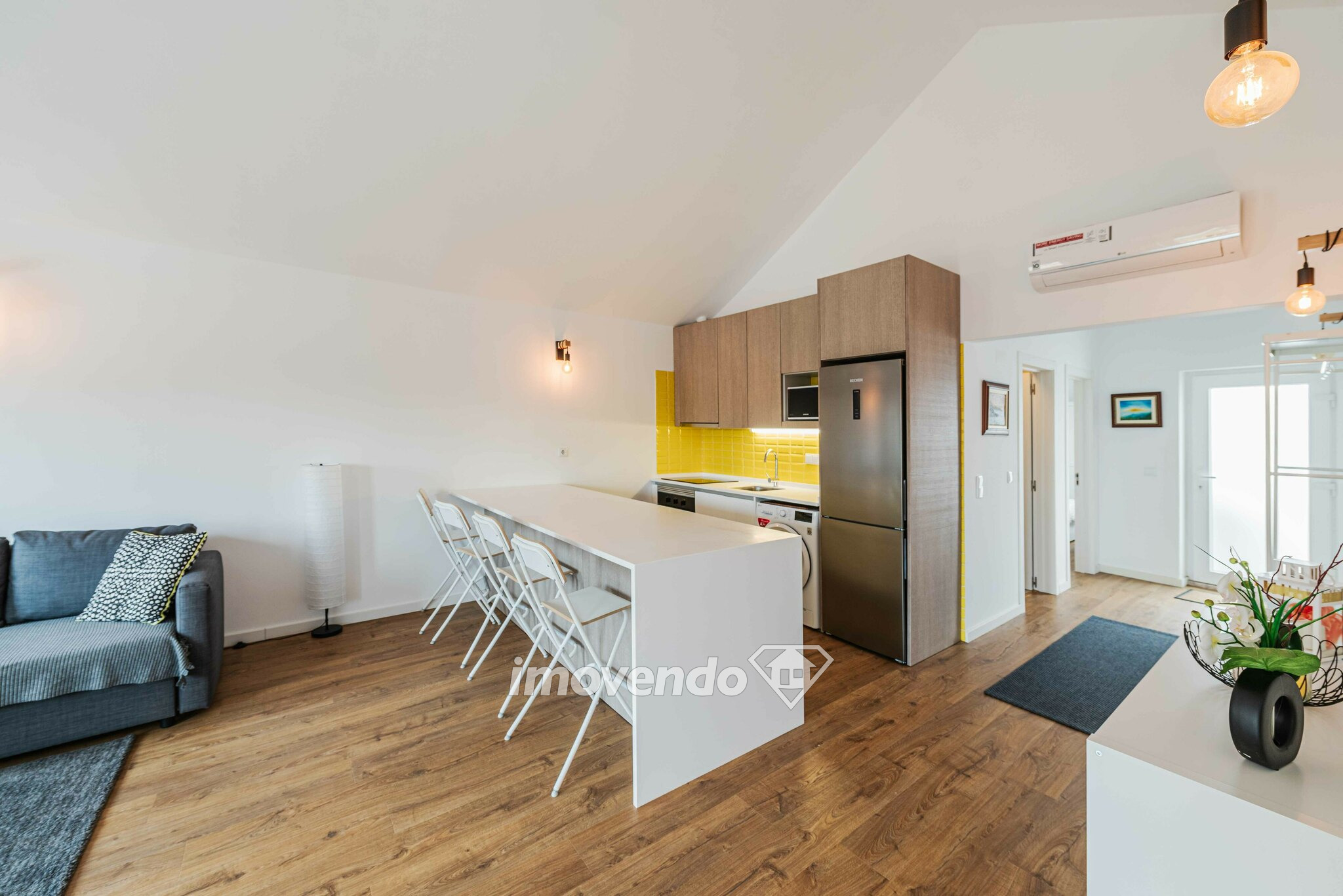 Apartamento T1 novo, a 1 km da praia, em Paço de Arcos