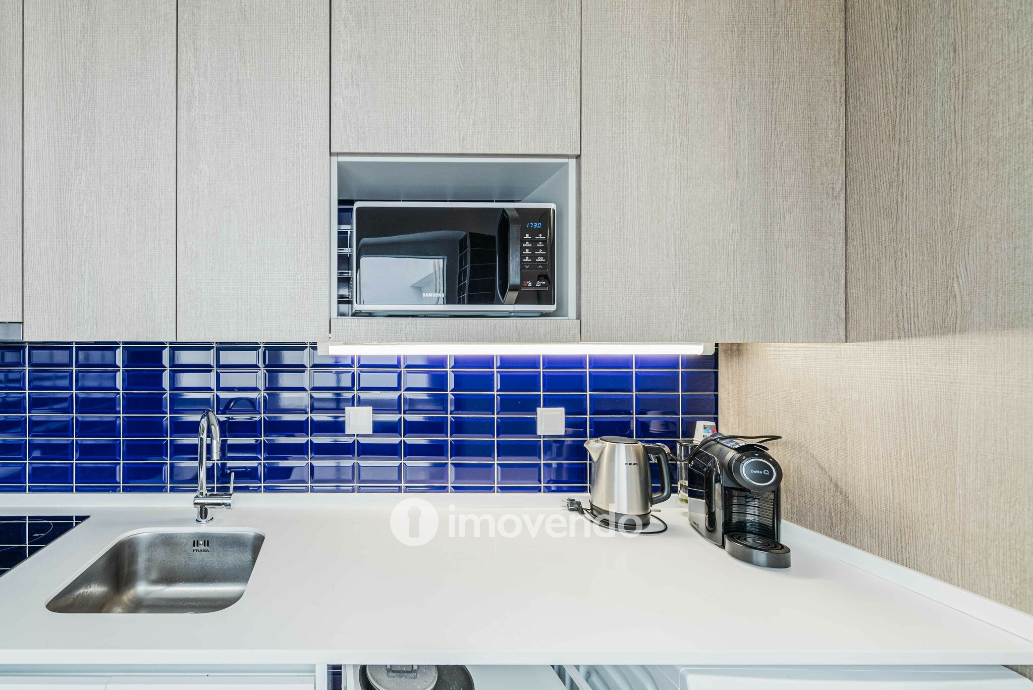 Apartamento T1 com terraço, a 1 km da praia, em Paço de Arcos