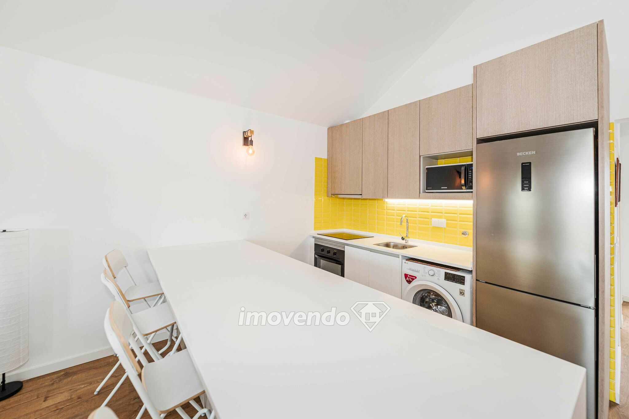 Apartamento T1 novo, a 1 km da praia, em Paço de Arcos