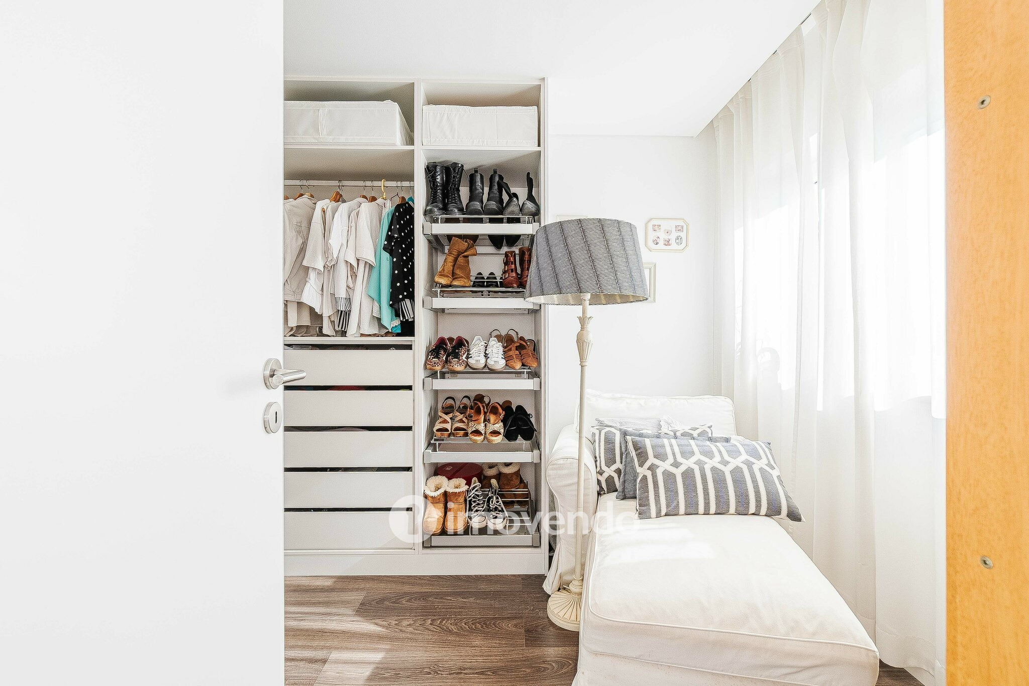 Apartamento T4, com estacionamento e vistas sobre o Tejo, em Sacavém