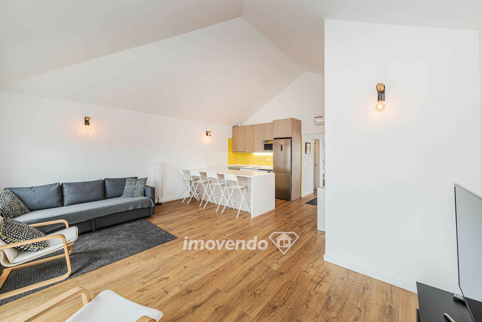 Apartamento T1 novo, a 1 km da praia, em Paço de Arcos