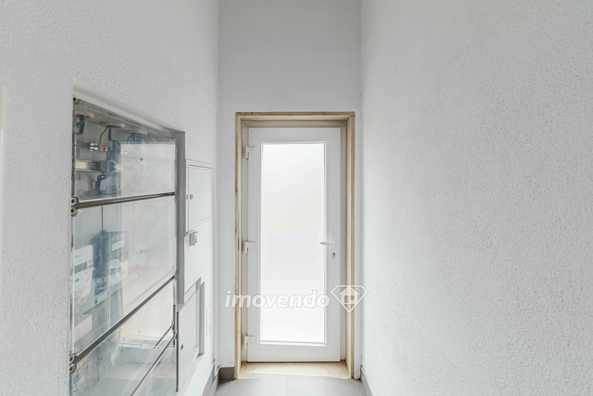 Apartamento T1 novo, a 1 km da praia, em Paço de Arcos