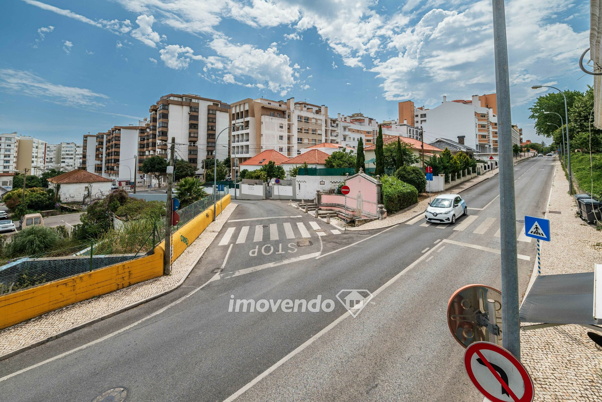 Apartamento T1 novo, a 1 km da praia, em Paço de Arcos