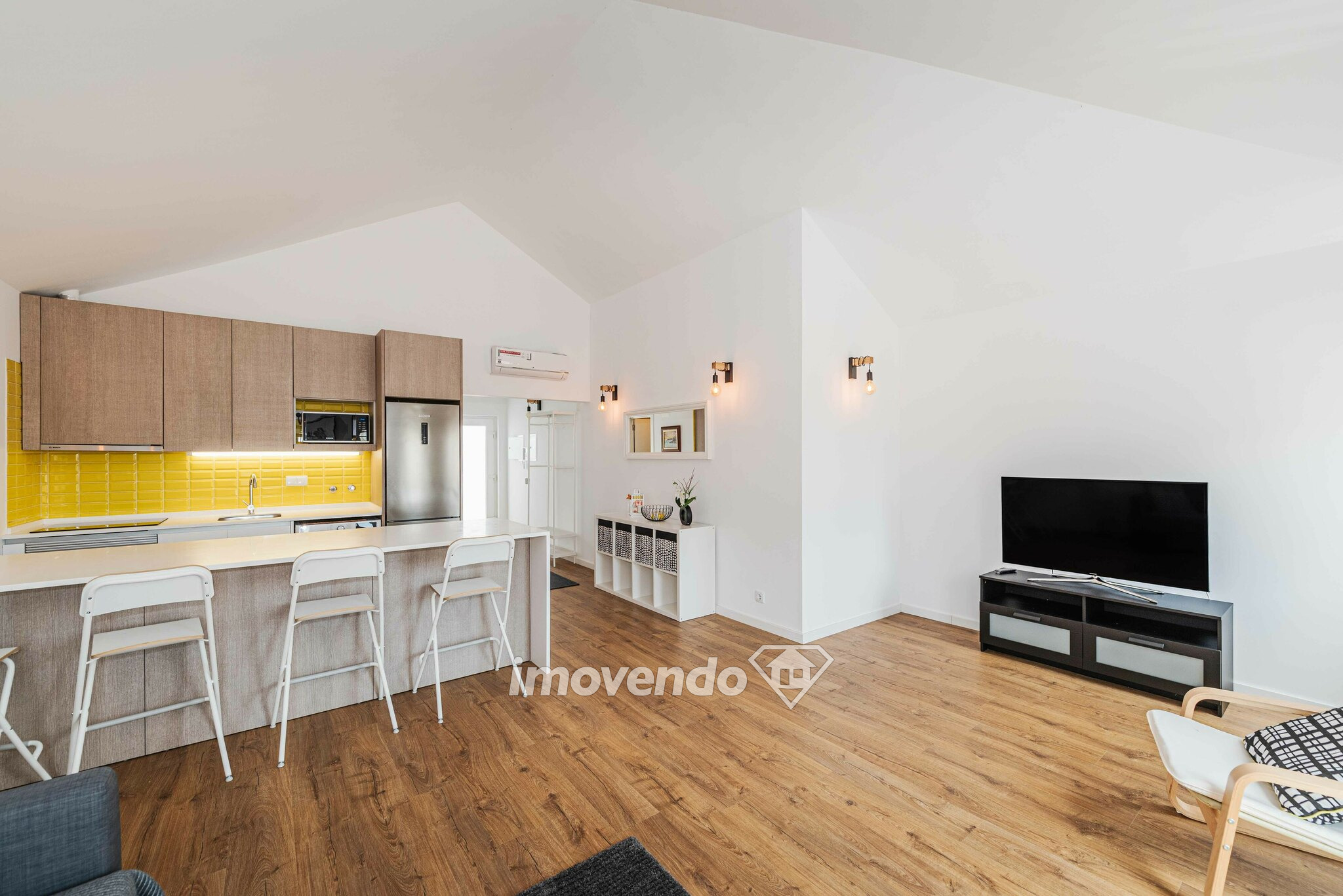 Apartamento T1 novo, a 1 km da praia, em Paço de Arcos