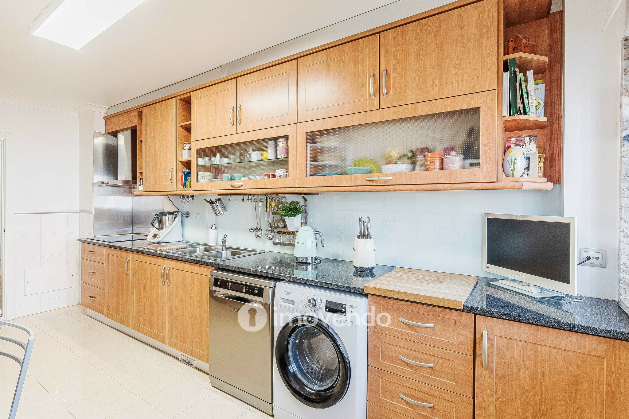 Apartamento T4, com estacionamento e vistas sobre o Tejo, em Sacavém