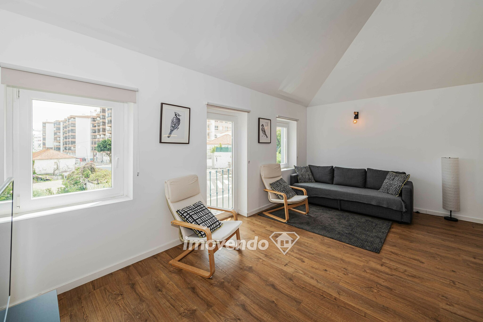 Apartamento T1 novo, a 1 km da praia, em Paço de Arcos