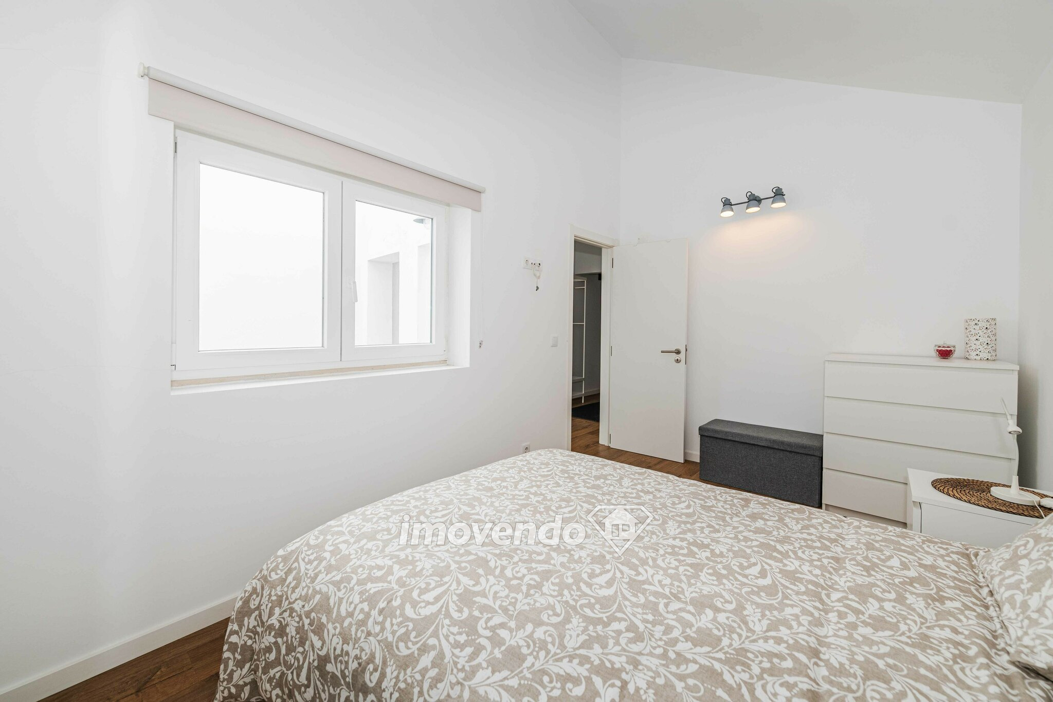 Apartamento T1 novo, a 1 km da praia, em Paço de Arcos
