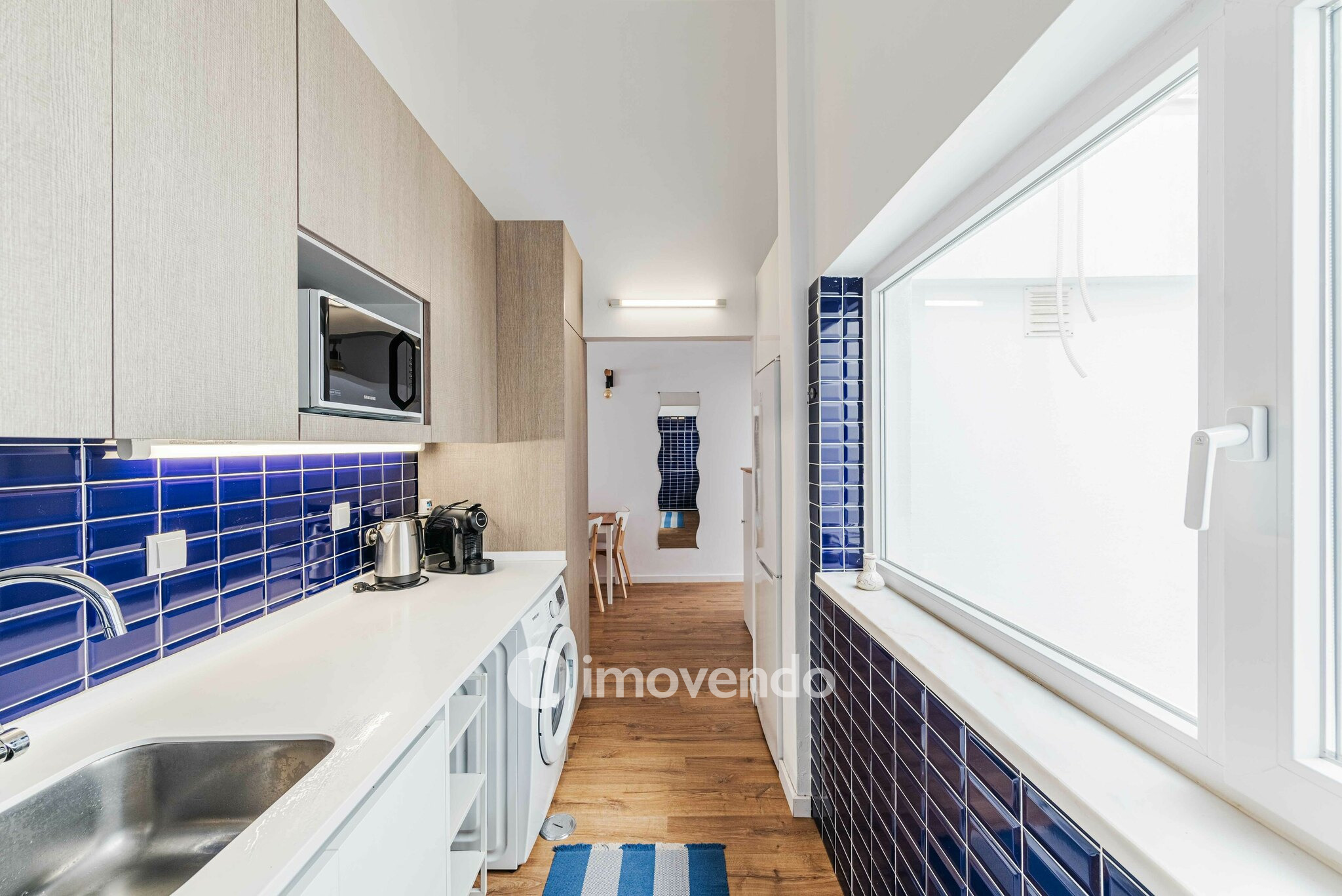 Apartamento T1 com terraço, a 1 km da praia, em Paço de Arcos
