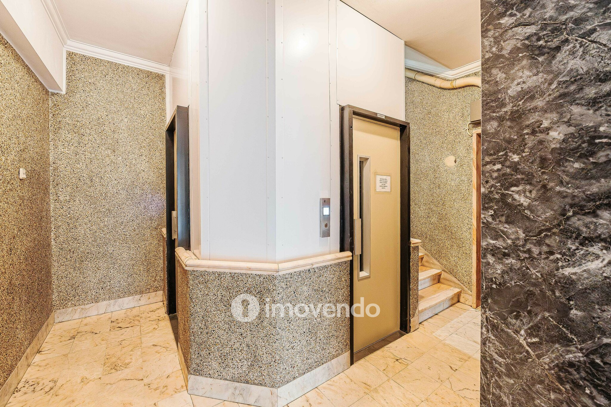 Apartamento T1, numa localização privilegiada, em Alvalade