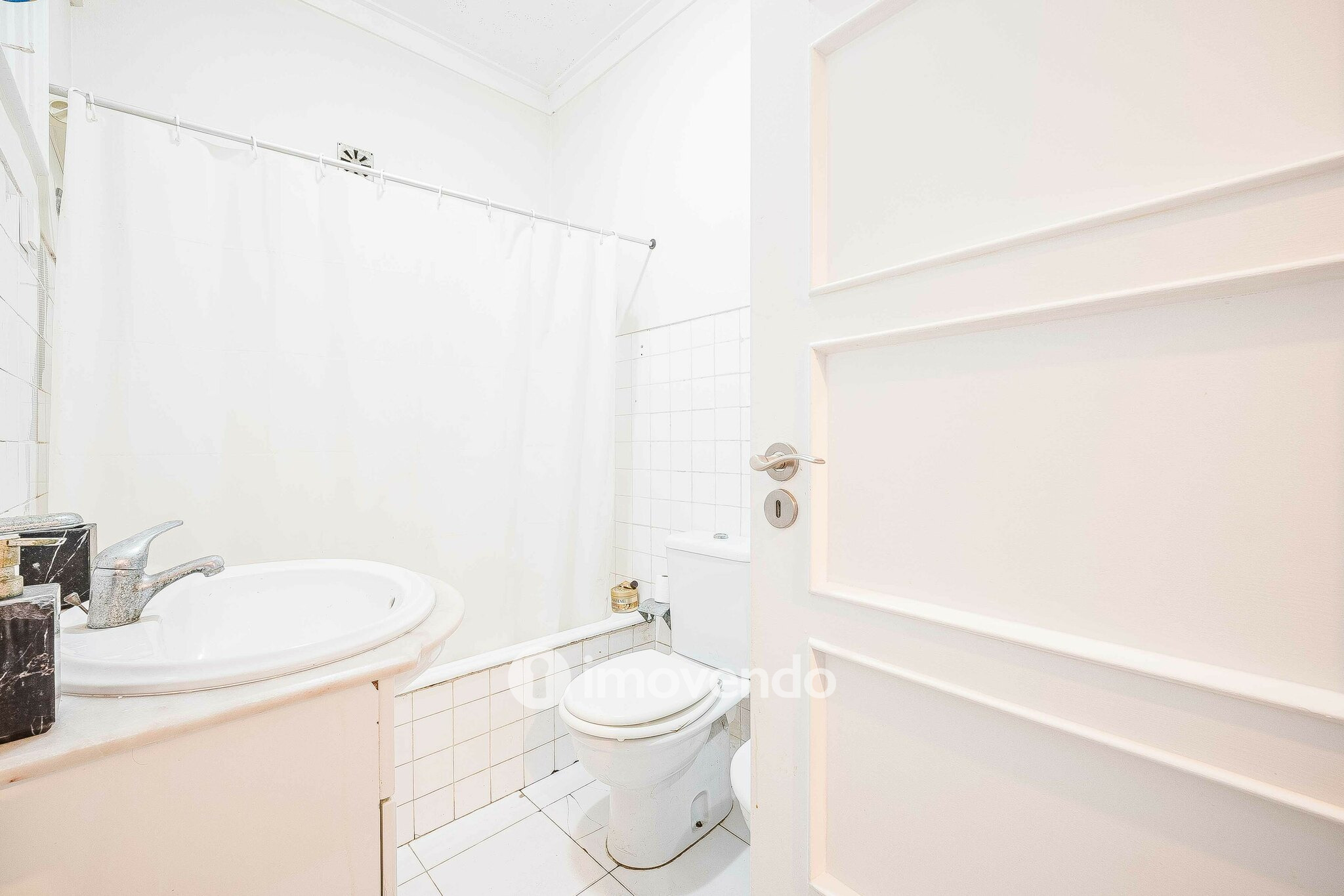 Apartamento T1, numa localização privilegiada, em Alvalade