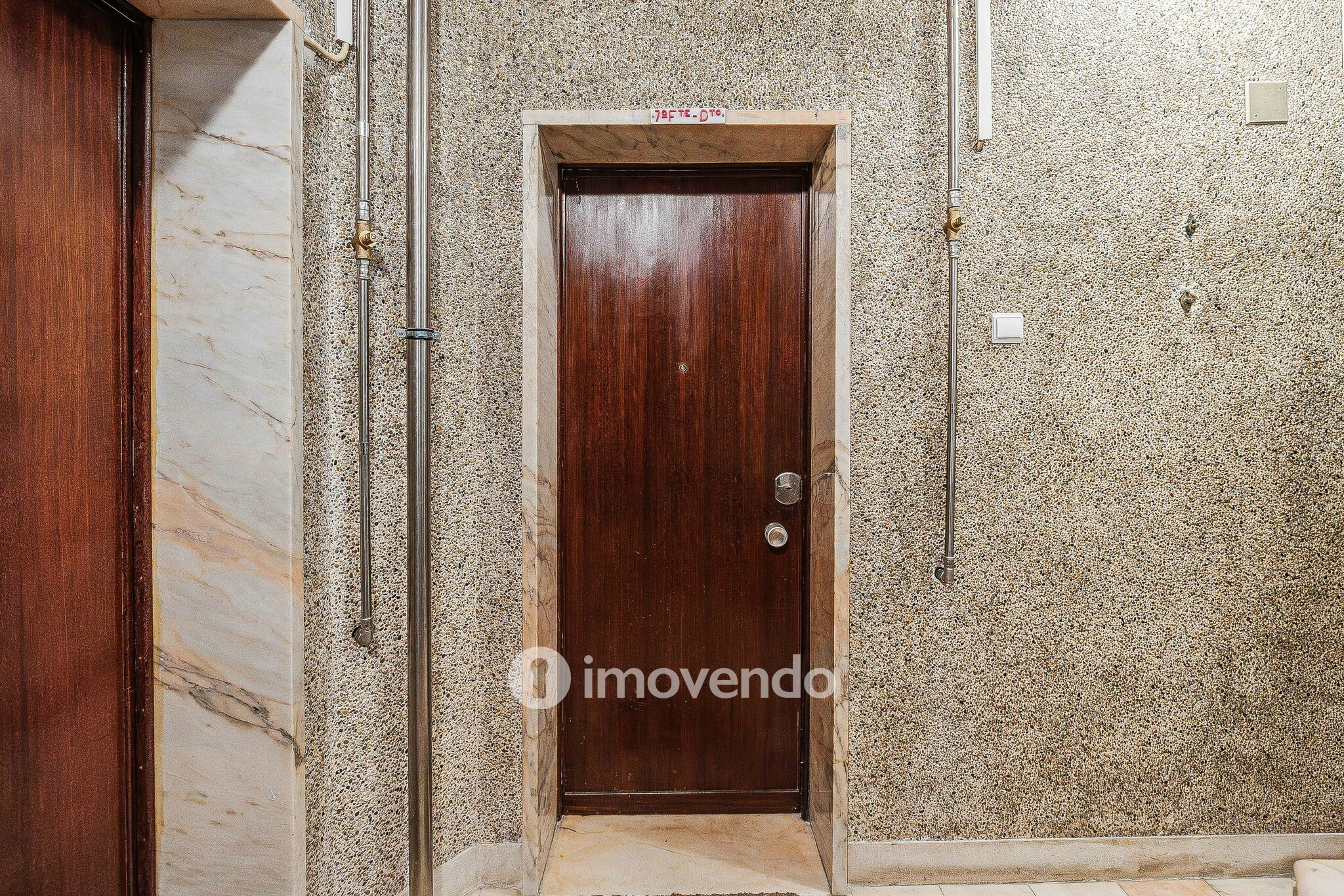 Apartamento T1, numa localização privilegiada, em Alvalade