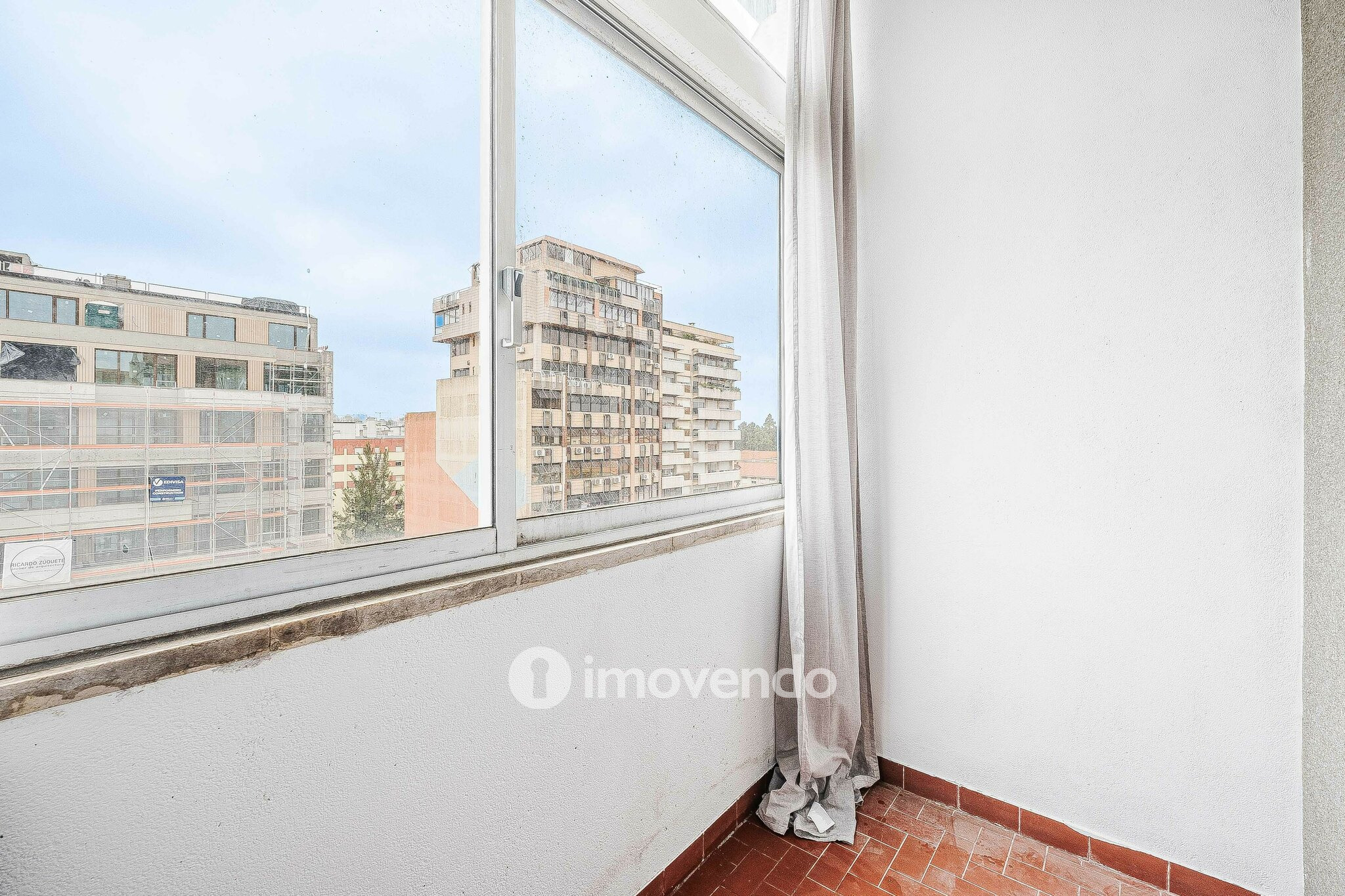 Apartamento T1, numa localização privilegiada, em Alvalade