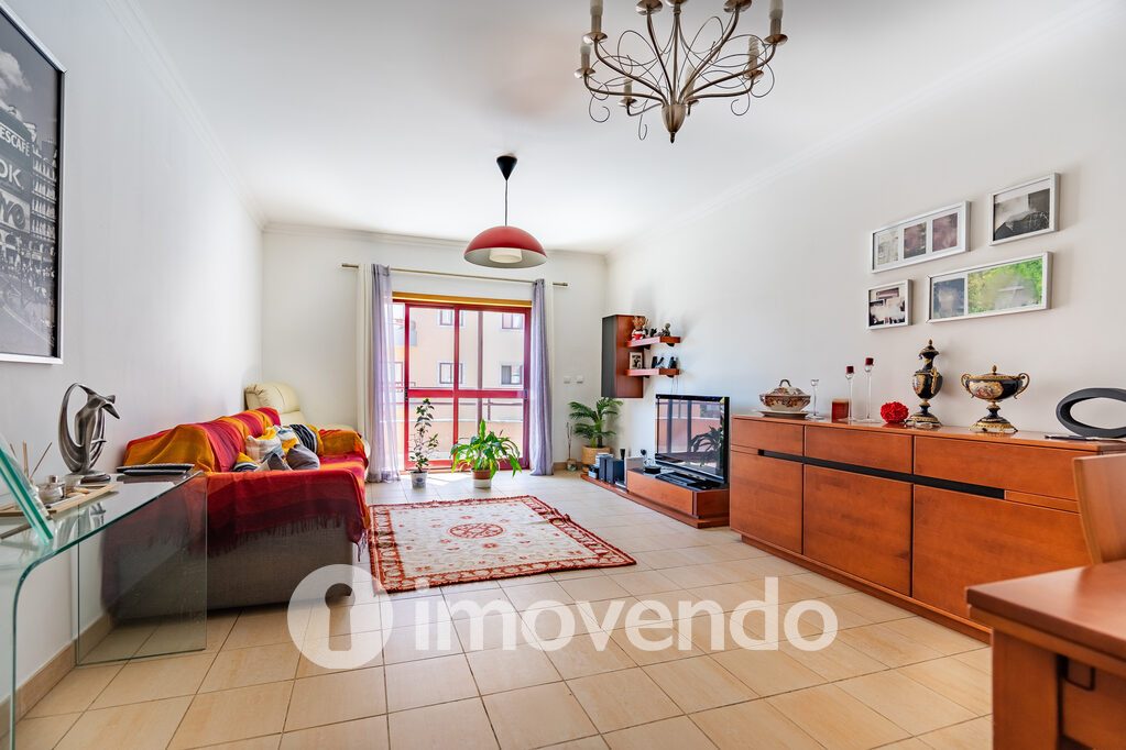 Apartamento T3 em Vila Franca de Xira, Alverca do Ribatejo com 119 m<sup>2</sup> por 469.000
