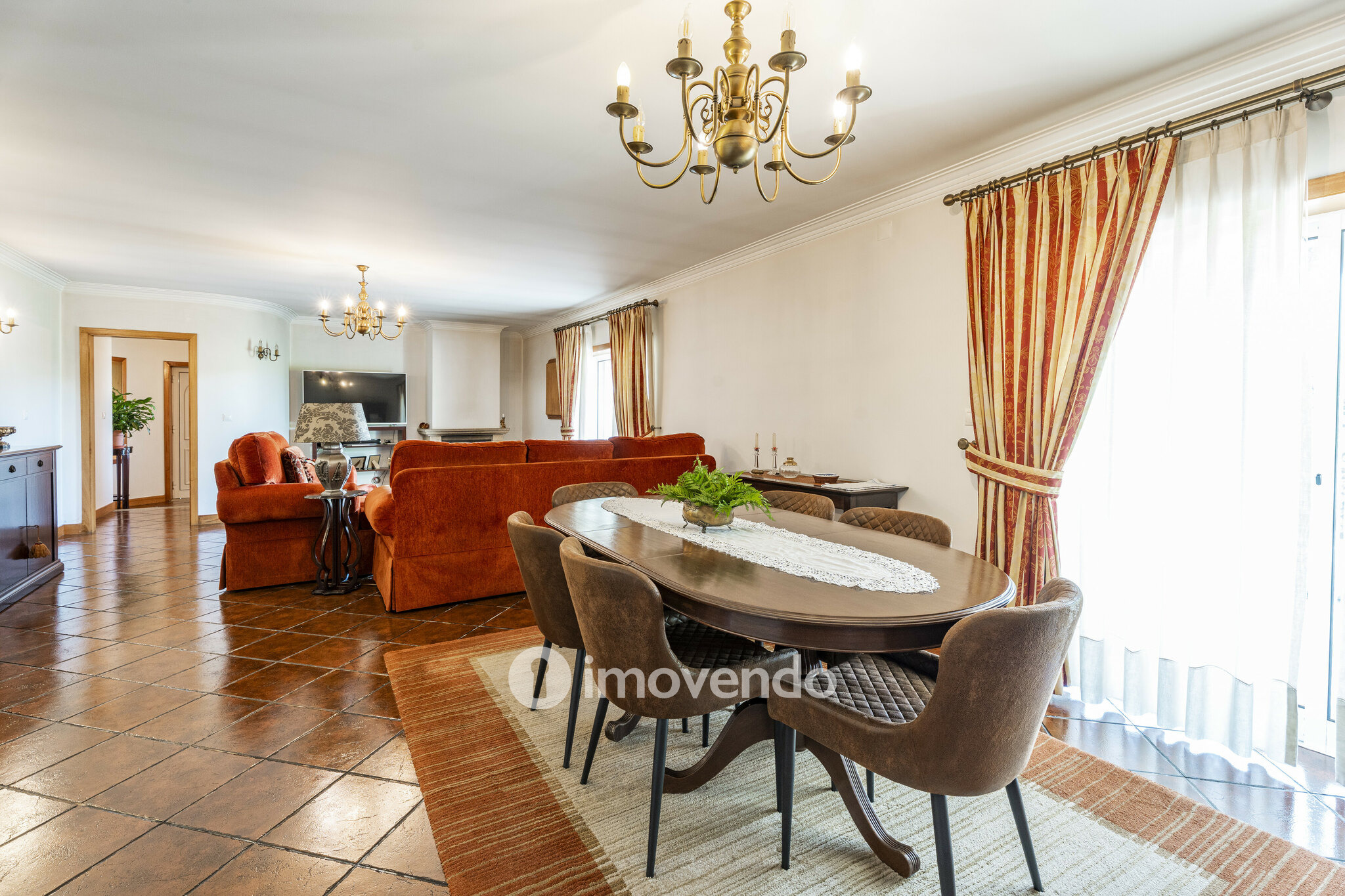 Moradia isolada T3, com terreno de 2.000m², em Vila Nova de Famalicão