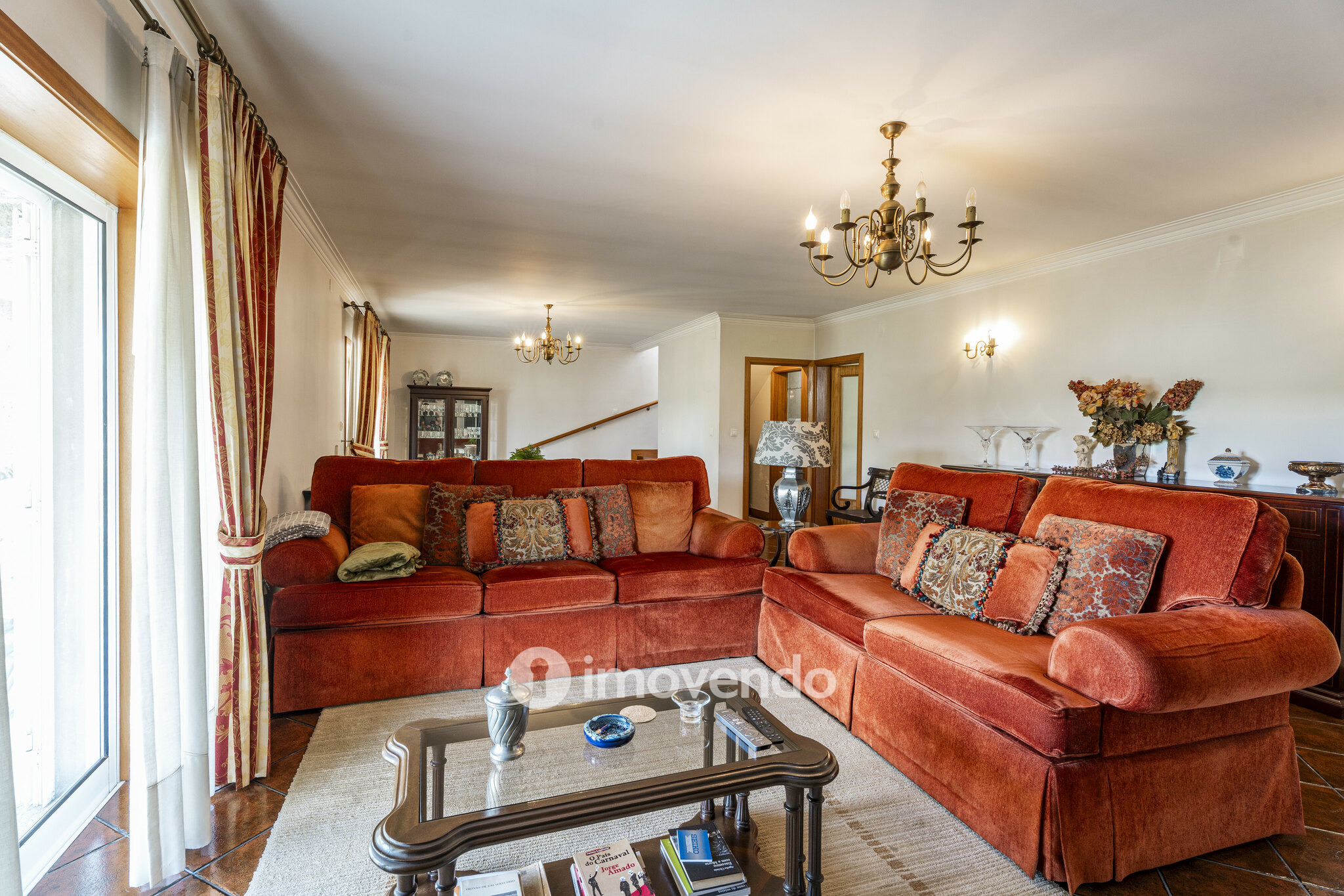 Moradia isolada T3, com terreno de 2.000m², em Vila Nova de Famalicão