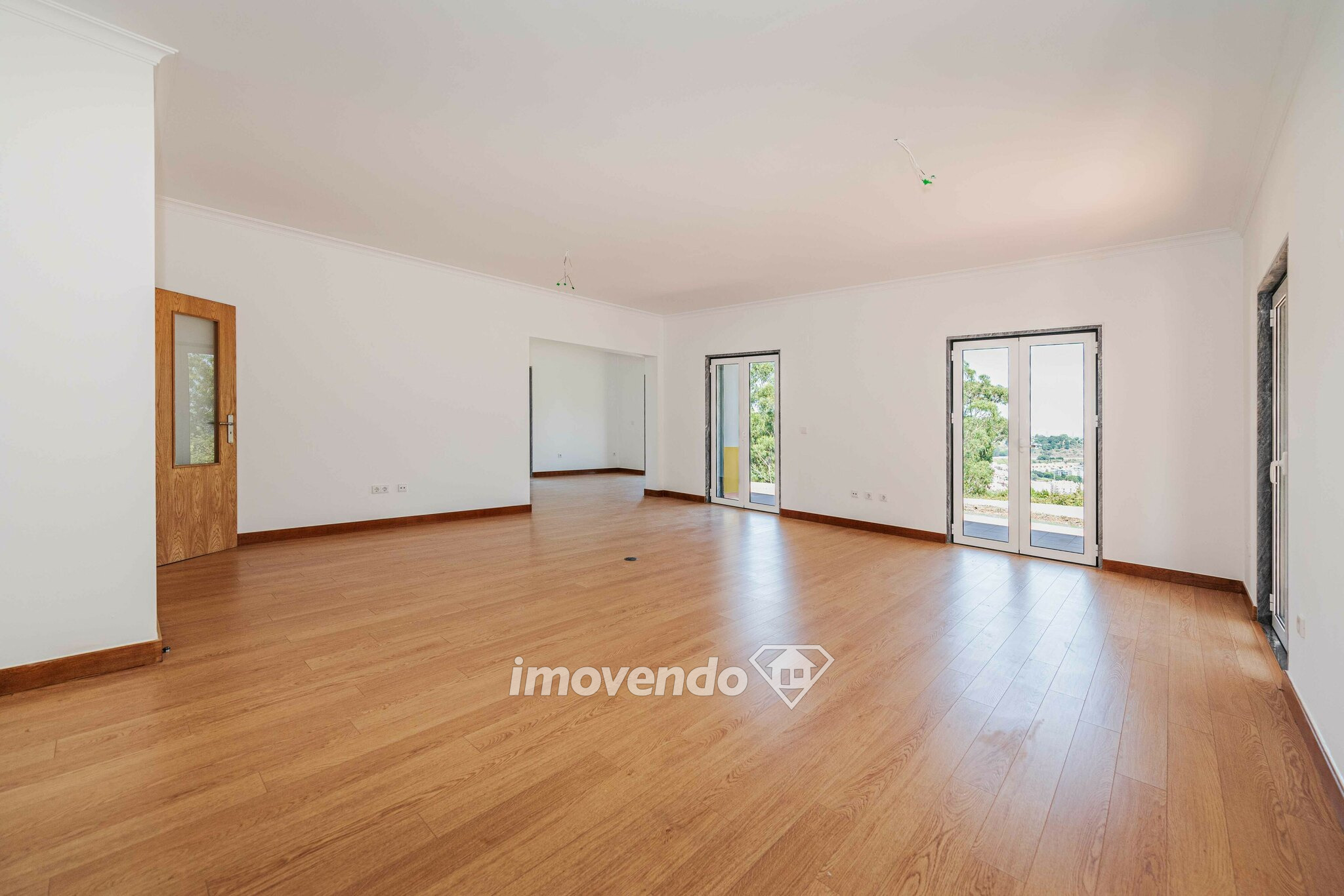 Moradia T5, pronta a habitar, próxima do TagusPark, em Barcarena