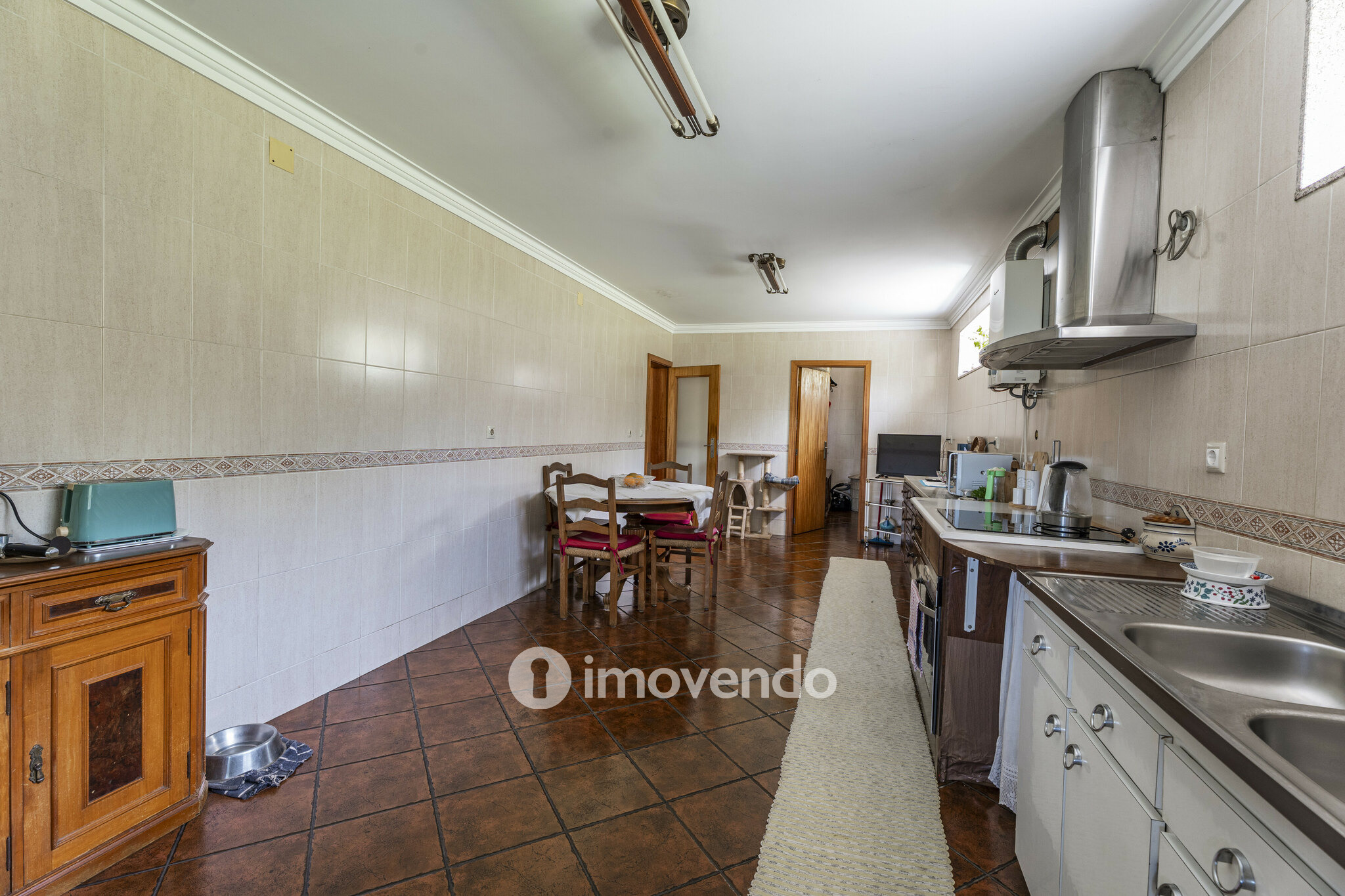 Moradia isolada T3, com terreno de 2.000m², em Vila Nova de Famalicão