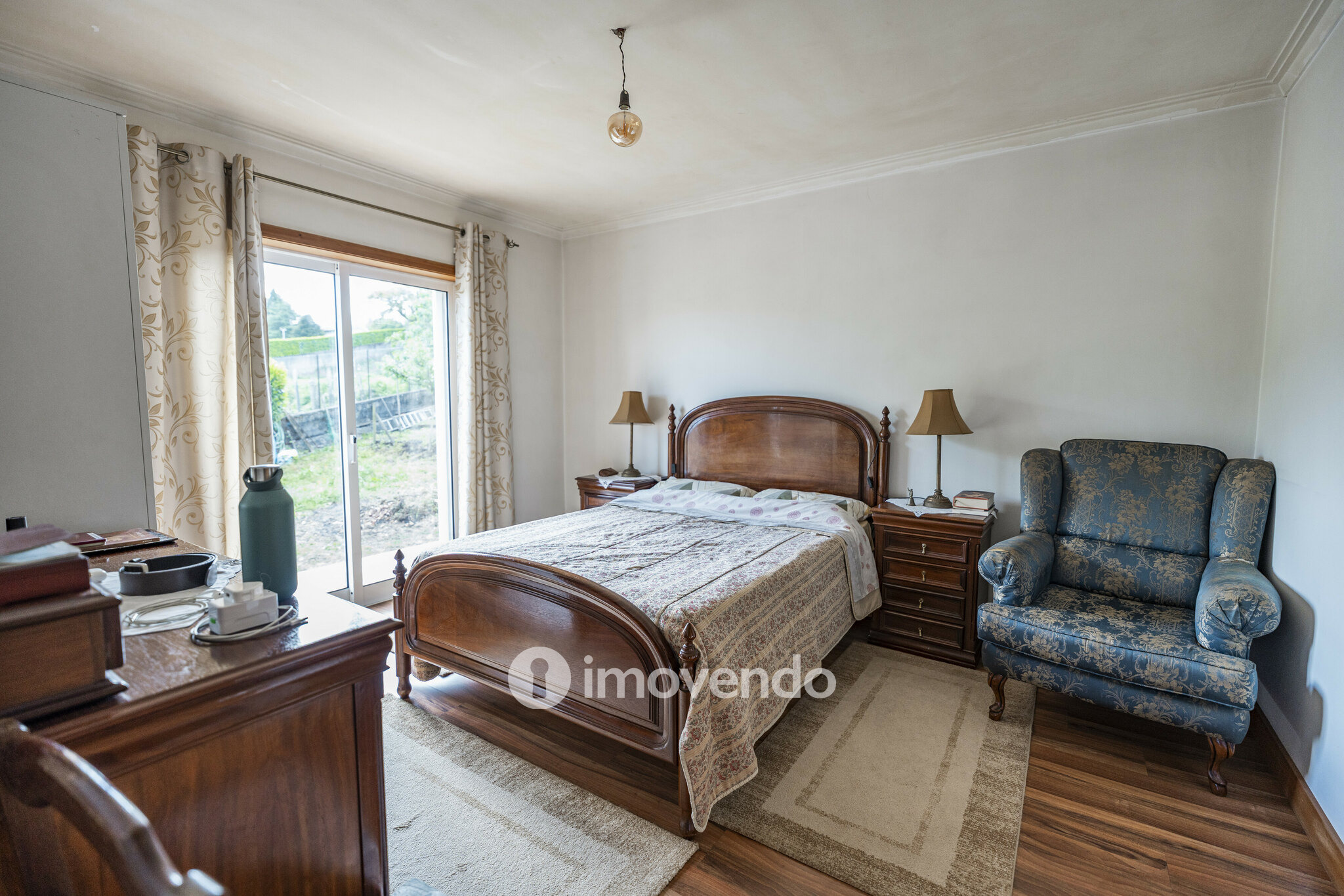 Moradia isolada T3, com terreno de 2.000m², em Vila Nova de Famalicão