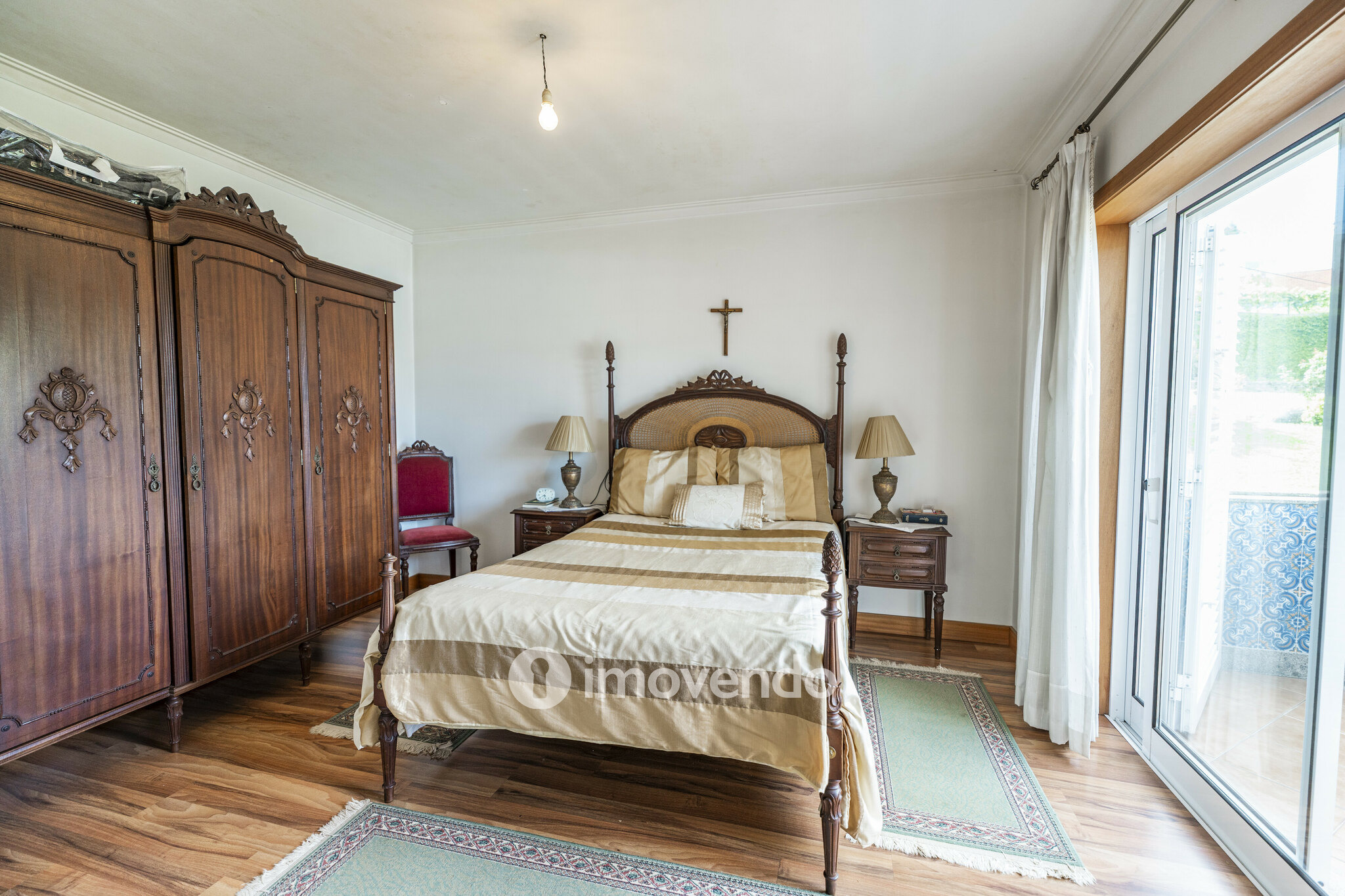 Moradia isolada T3, com terreno de 2.000m², em Vila Nova de Famalicão