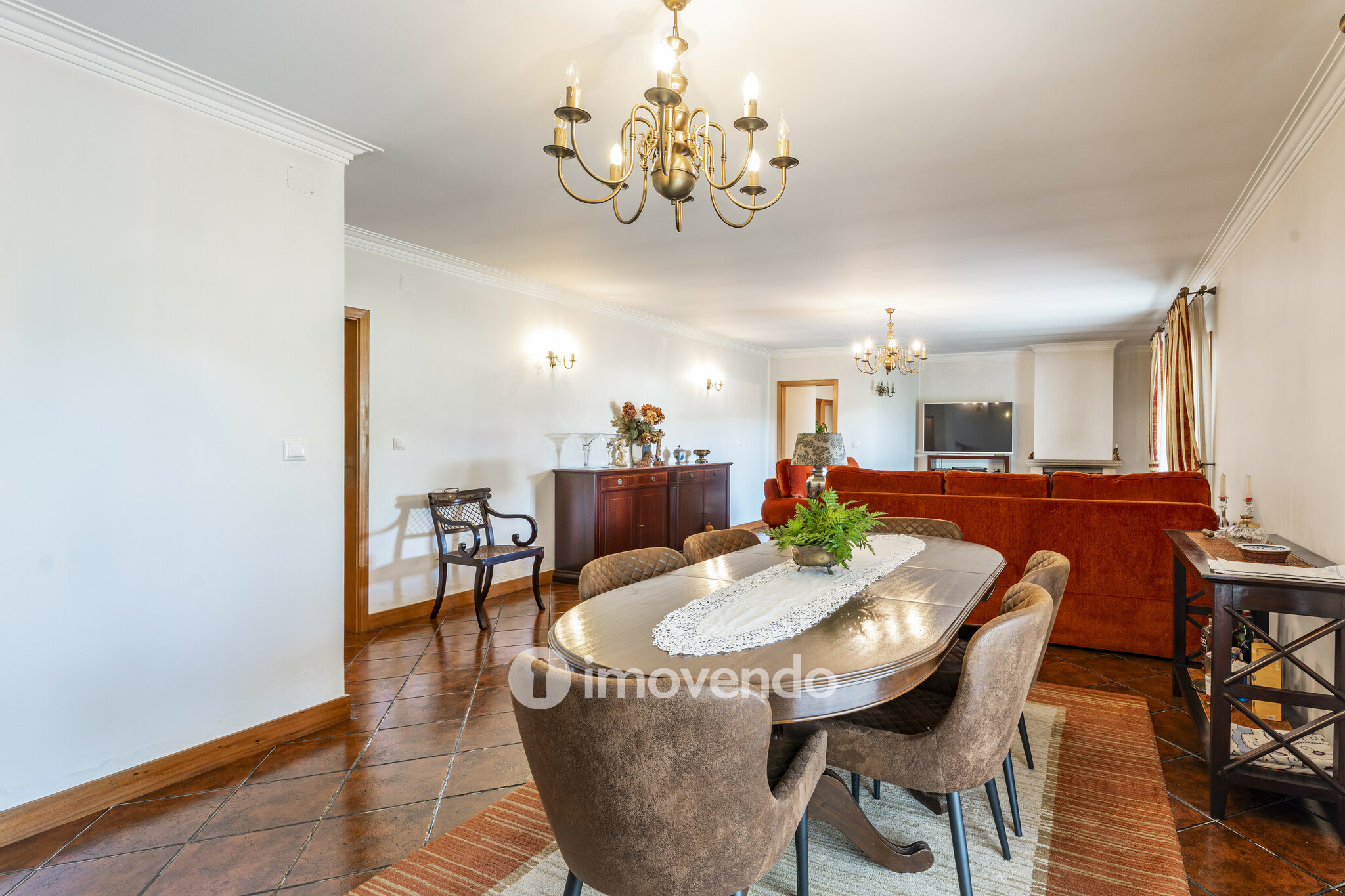 Moradia isolada T3, com terreno de 2.000m², em Vila Nova de Famalicão