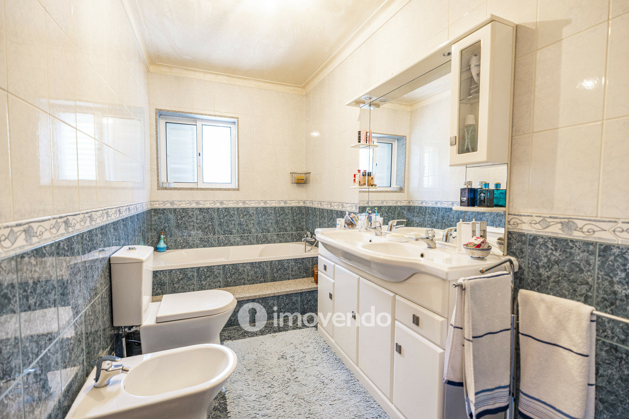 Moradia isolada T3, com terreno de 2.000m², em Vila Nova de Famalicão