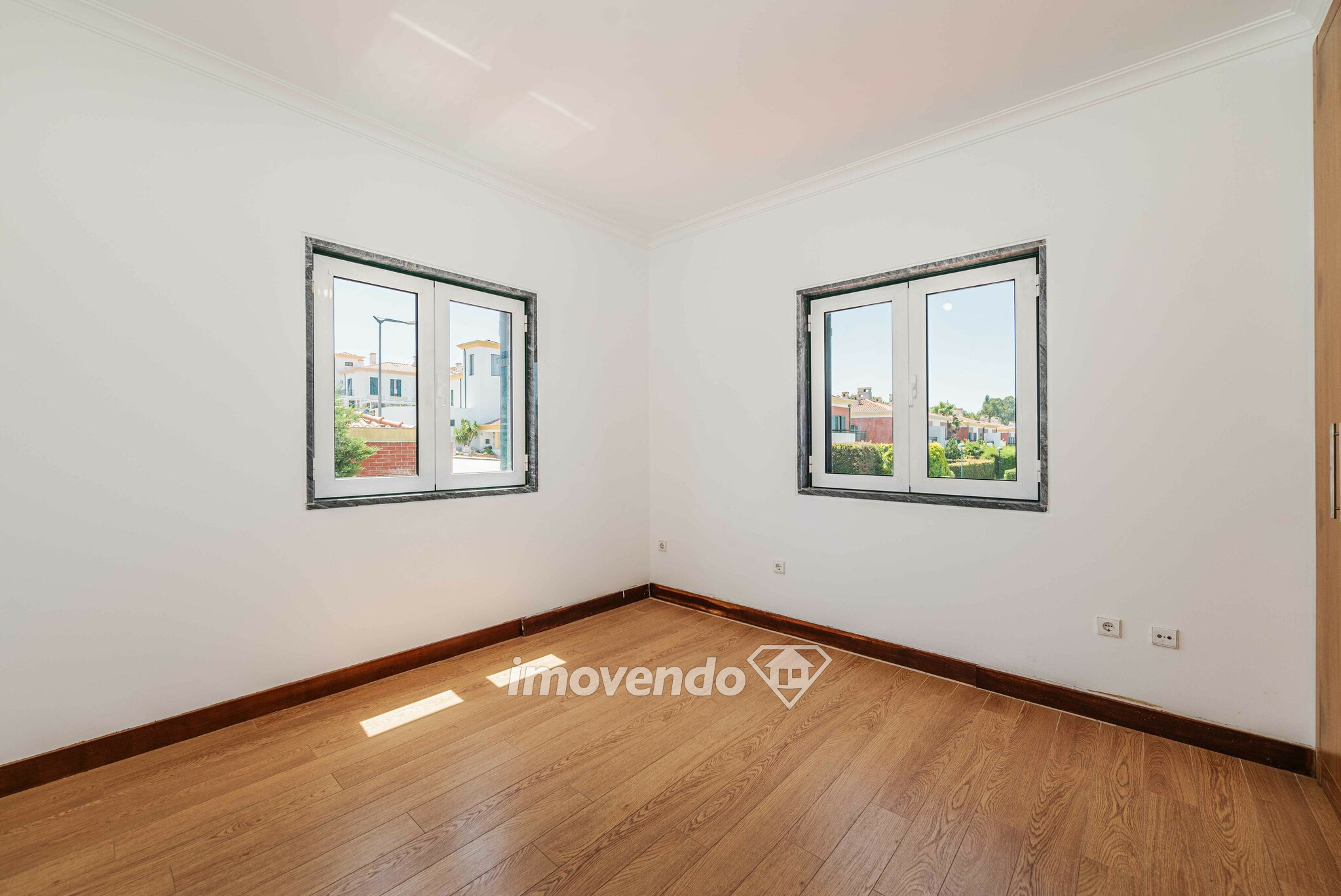 Moradia T5, pronta a habitar, próxima do TagusPark, em Barcarena