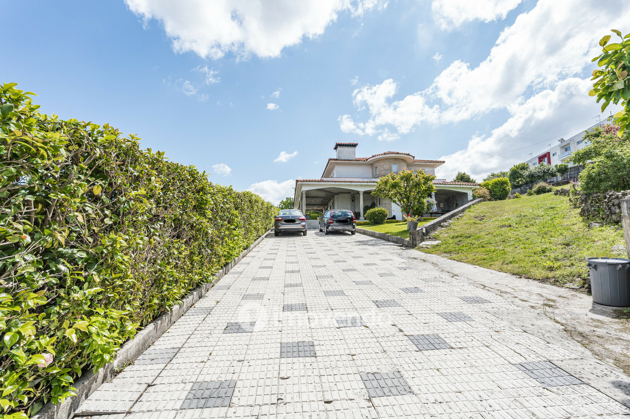 Moradia isolada T3, com terreno de 2.000m², em Vila Nova de Famalicão