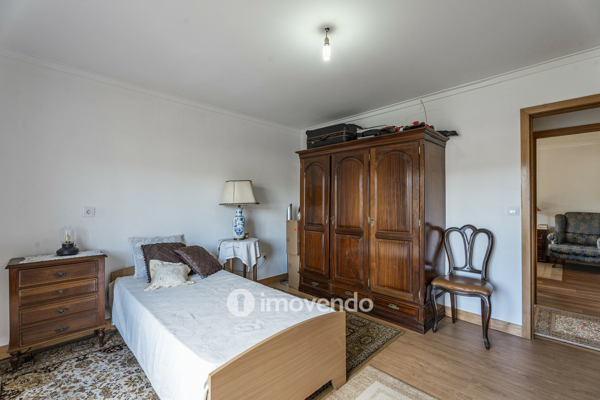 Moradia isolada T3, com terreno de 2.000m², em Vila Nova de Famalicão