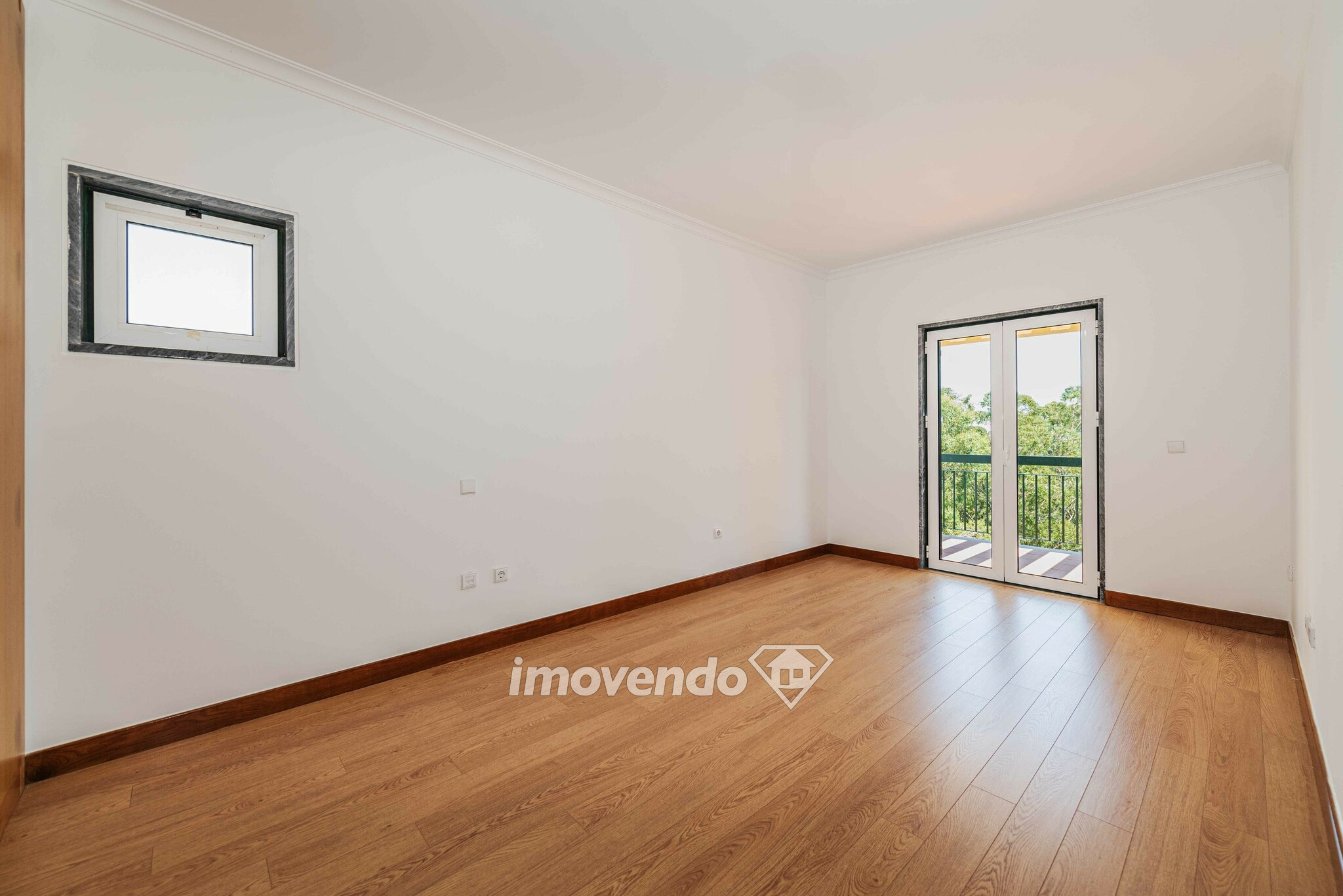 Moradia T5, pronta a habitar, próxima do TagusPark, em Barcarena