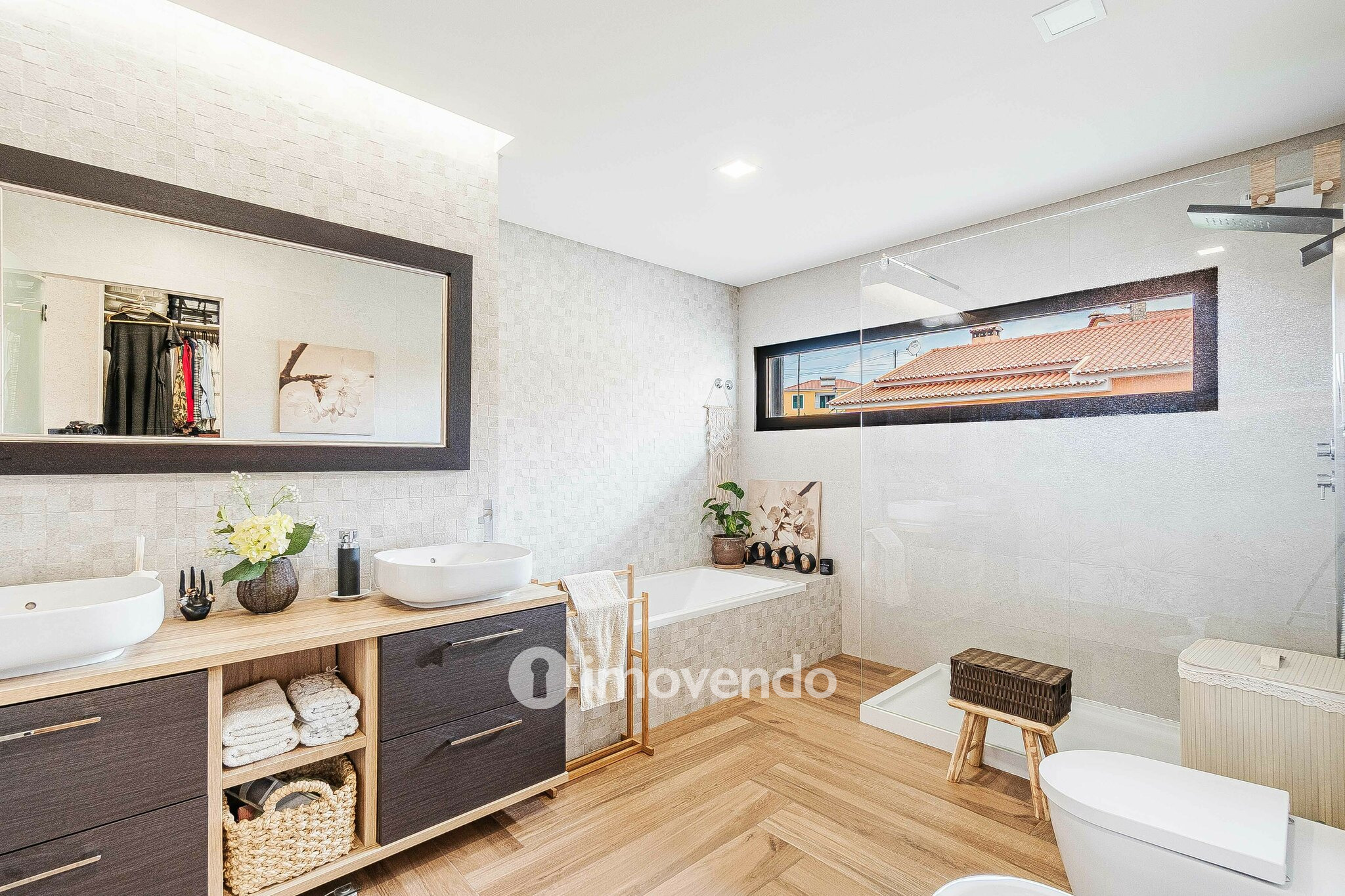 Moradia T5 exclusiva, com piscina e garagem, no Milharado, Mafra