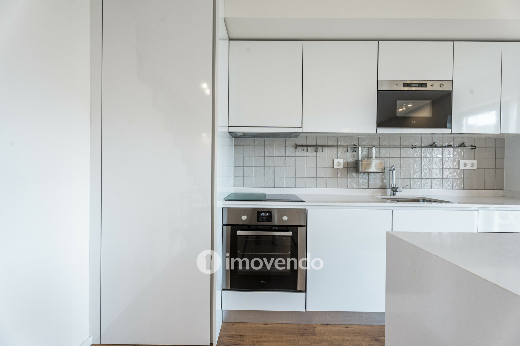 Apartamento T2+1 Duplex, com estacionamento, no Bonfim, Porto