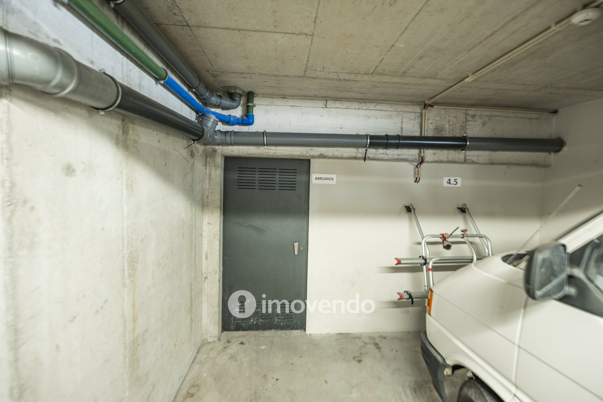 Apartamento T2+1 Duplex, com estacionamento, no Bonfim, Porto