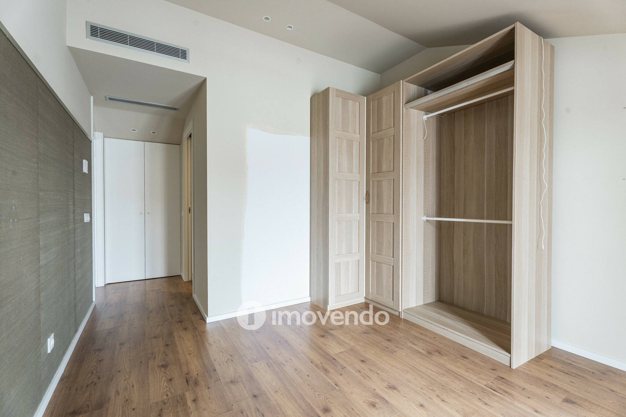 Apartamento T2+1 Duplex, com estacionamento, no Bonfim, Porto